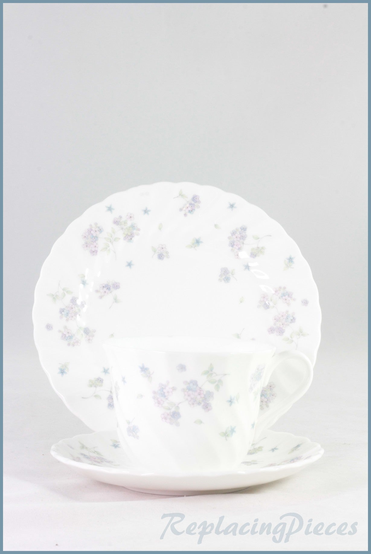 Wedgwood online APRIL FLOWERS, Bone China Square Butter Dish, England