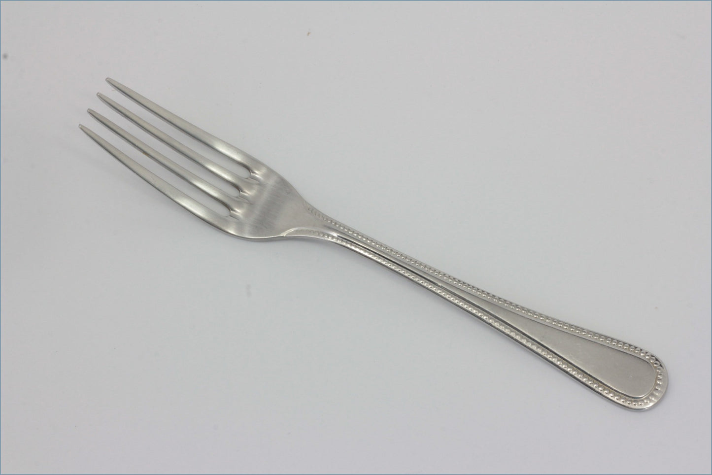Arthur Price International - Bead (18/10) - 7 1/2" Dinner Fork