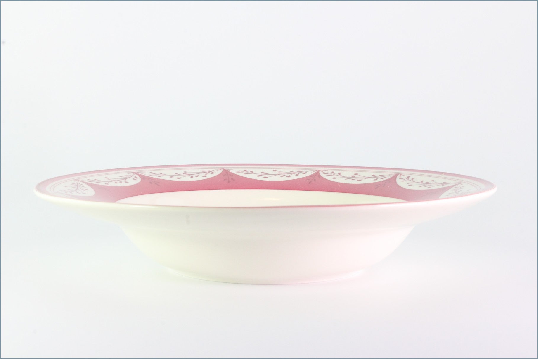 Johnson Brothers - Farmhouse Chic (Farmyard Chick) - 9" Rimmed Bowl