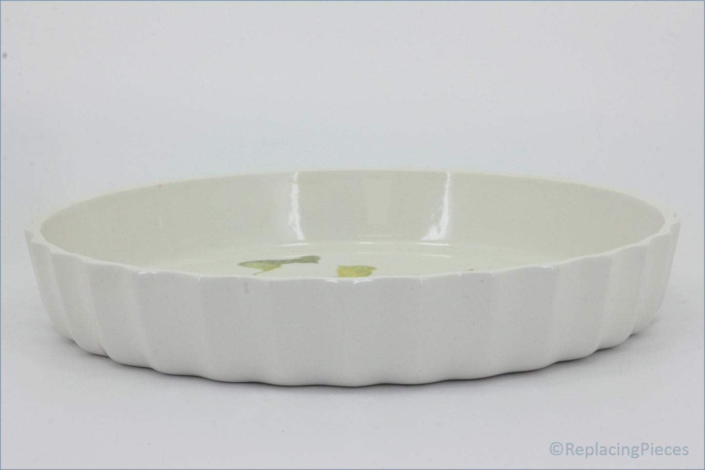 Portmeirion - Pomona - 11" Flan Dish (L'Imperatrice Plum) - White ceramic dish on a light gray background