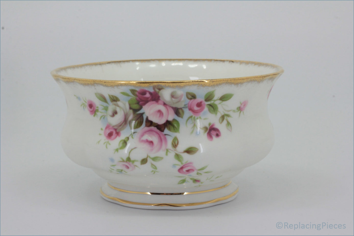 Royal Albert - Cottage Garden - Sugar Bowl - Decorative ceramic cup with floral pattern on a white background