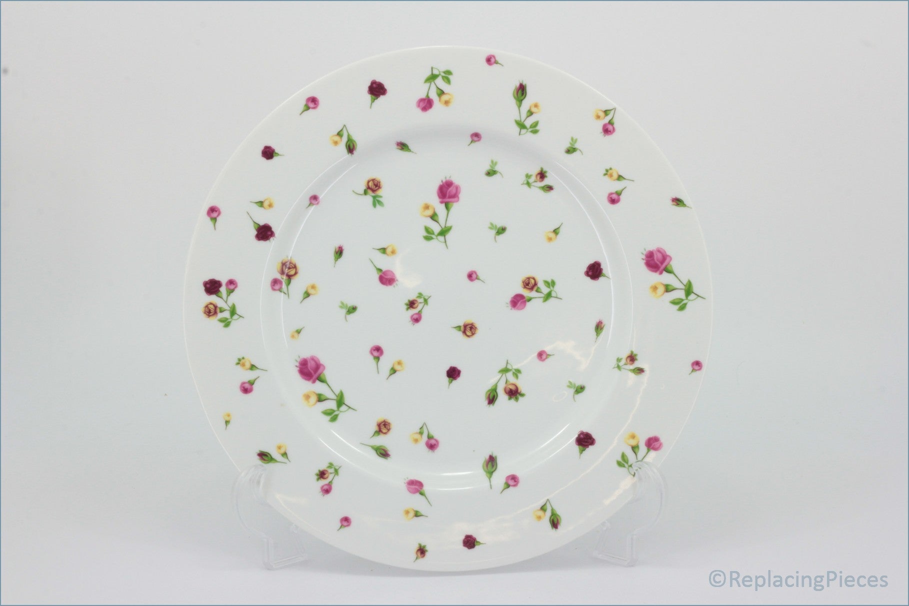 Royal Albert - Country Rose Bud - Dinner Plate - White plate with floral pattern on a white background