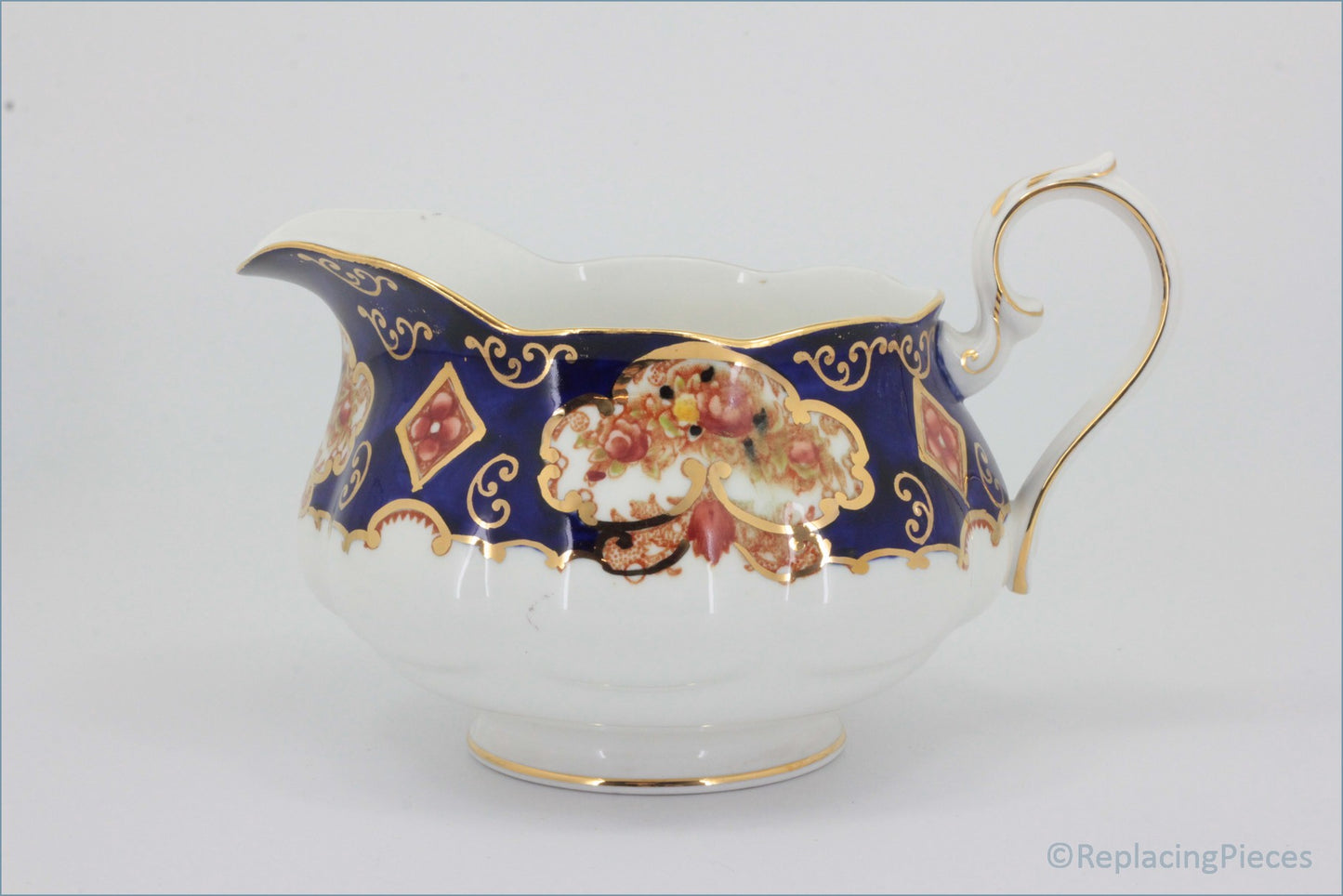 Royal Albert - Heirloom - Gravy Boat