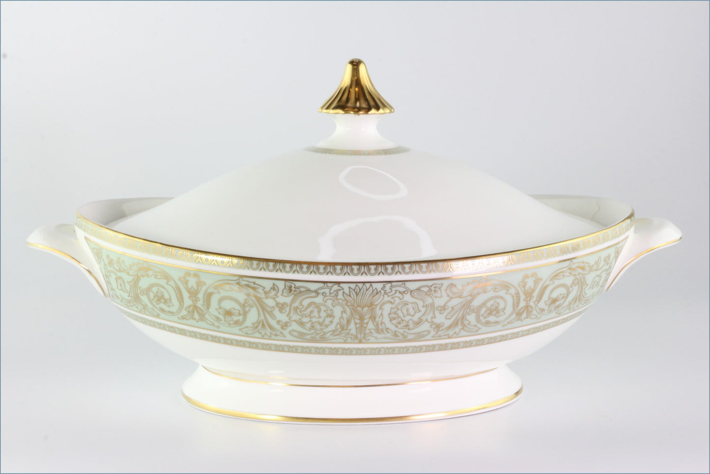 Royal Doulton - English Renaissance (H4972) - Lidded Vegetable Dish