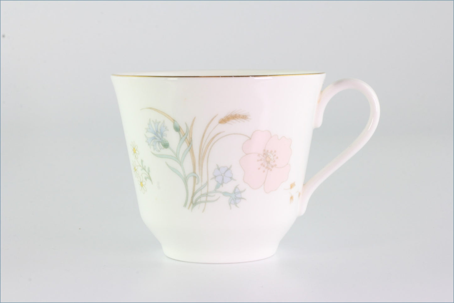 Royal Doulton - Flirtation (H5043) - Teacup