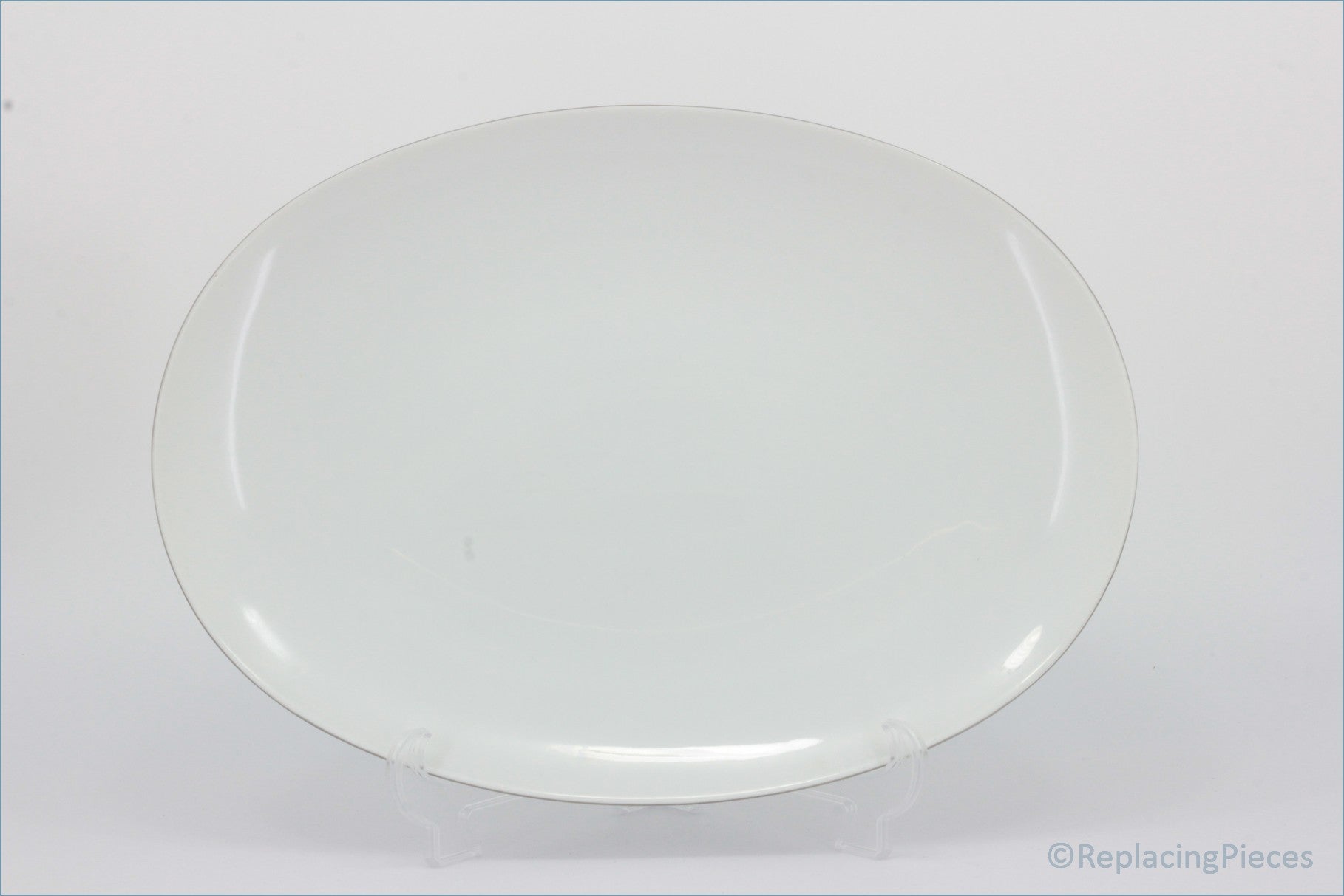 Thomas - Medaillon (White) - 15 1/8" Oval Platter