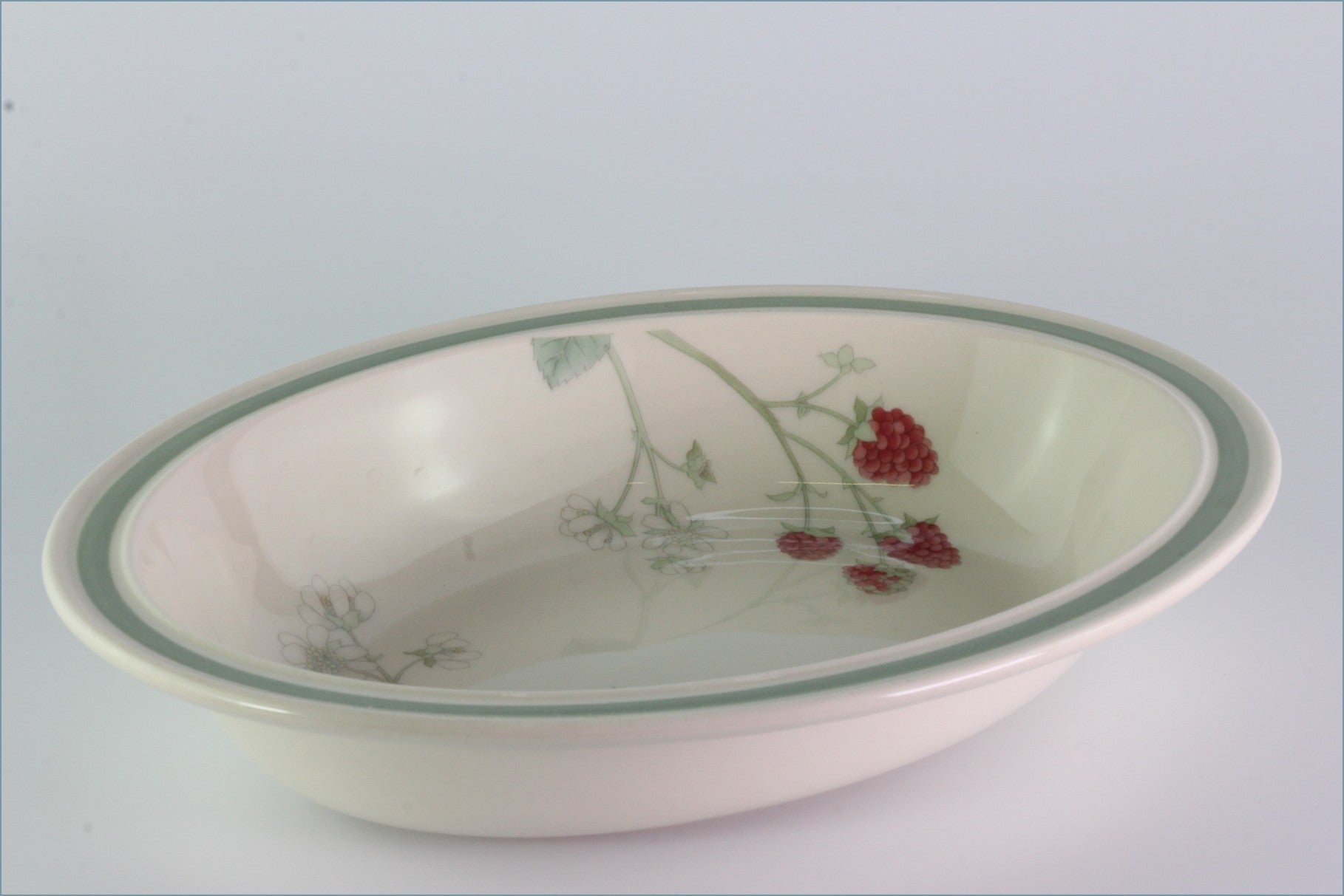 Wedgwood - Raspberry Cane - Open Vegetable Dish