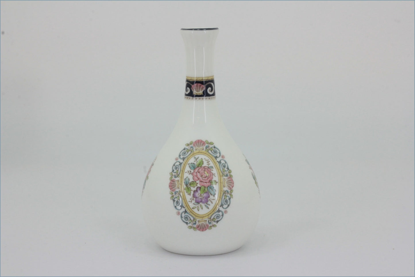 Wedgwood - Runnymede (W4472) - Bud Vase