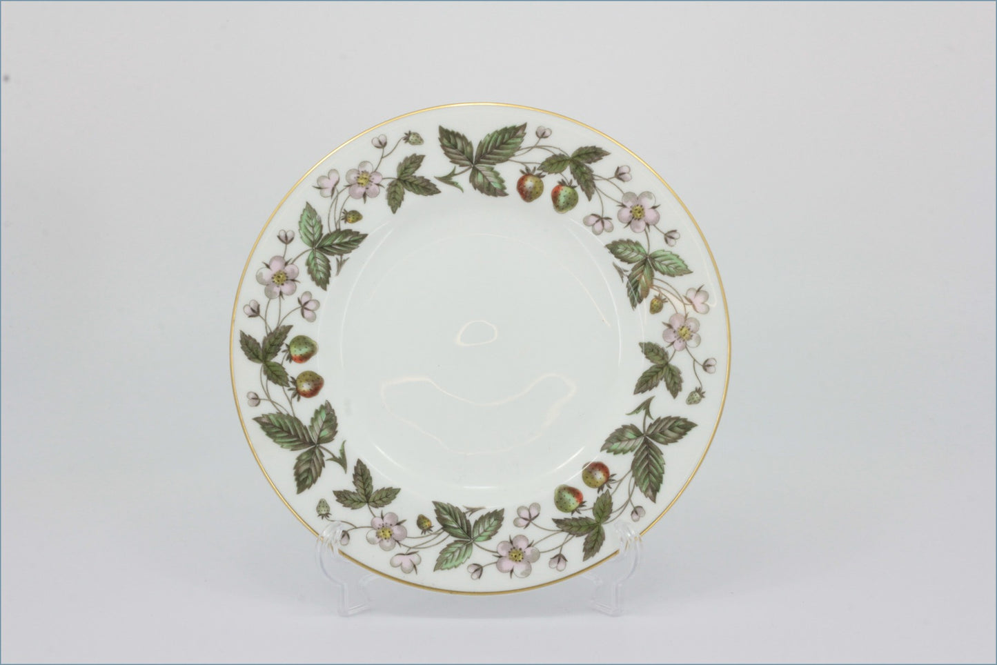 Wedgwood - Strawberry Hill - 6" Side Plate - Decorative plate with floral and leaf pattern on a white background