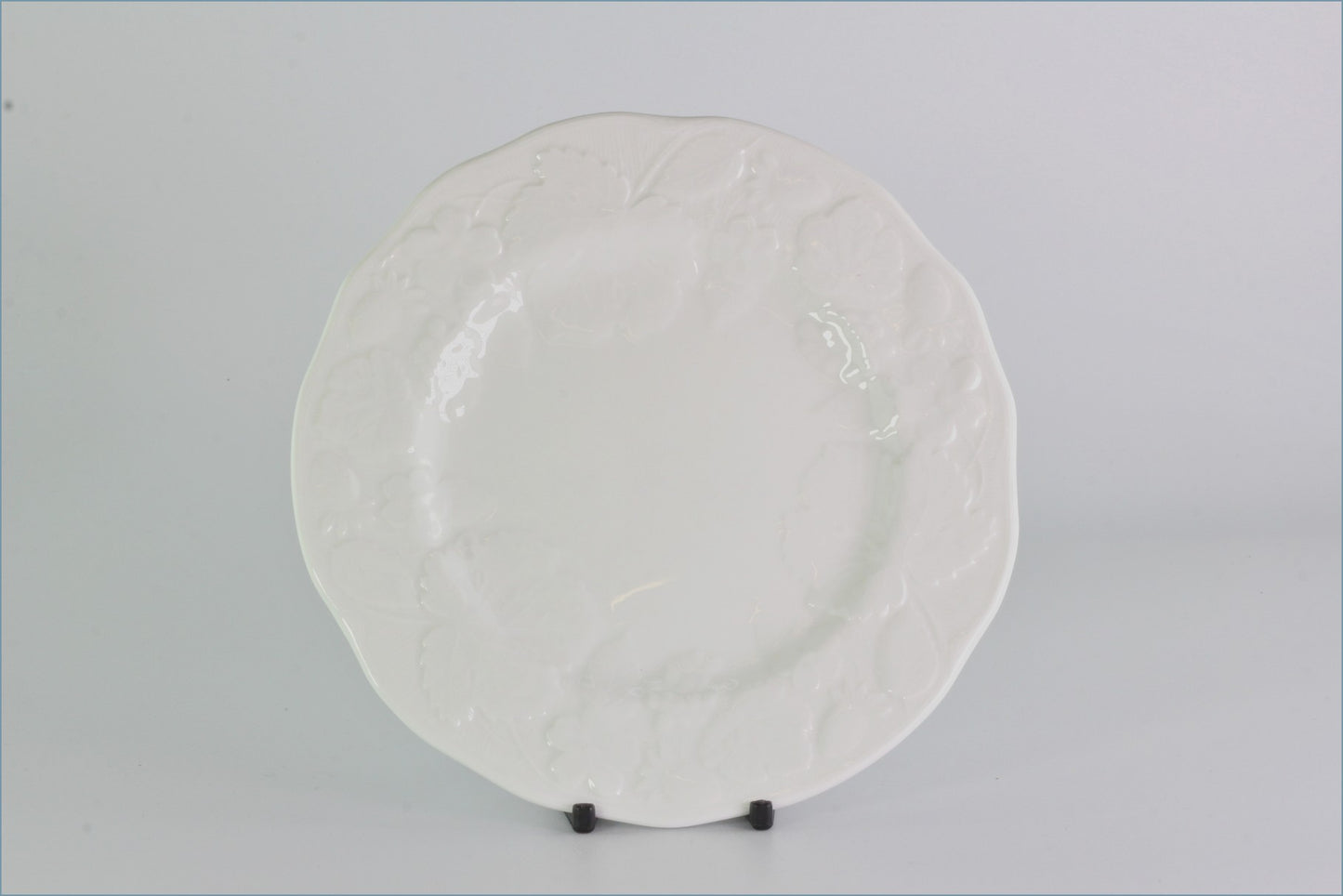 Wedgwood - Strawberry & Vine - 6 3/4" Side Plate