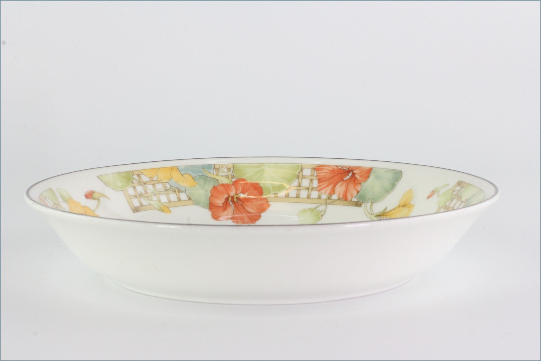 Wedgwood - Trellis Flower - 7 7/8" Pasta Bowl