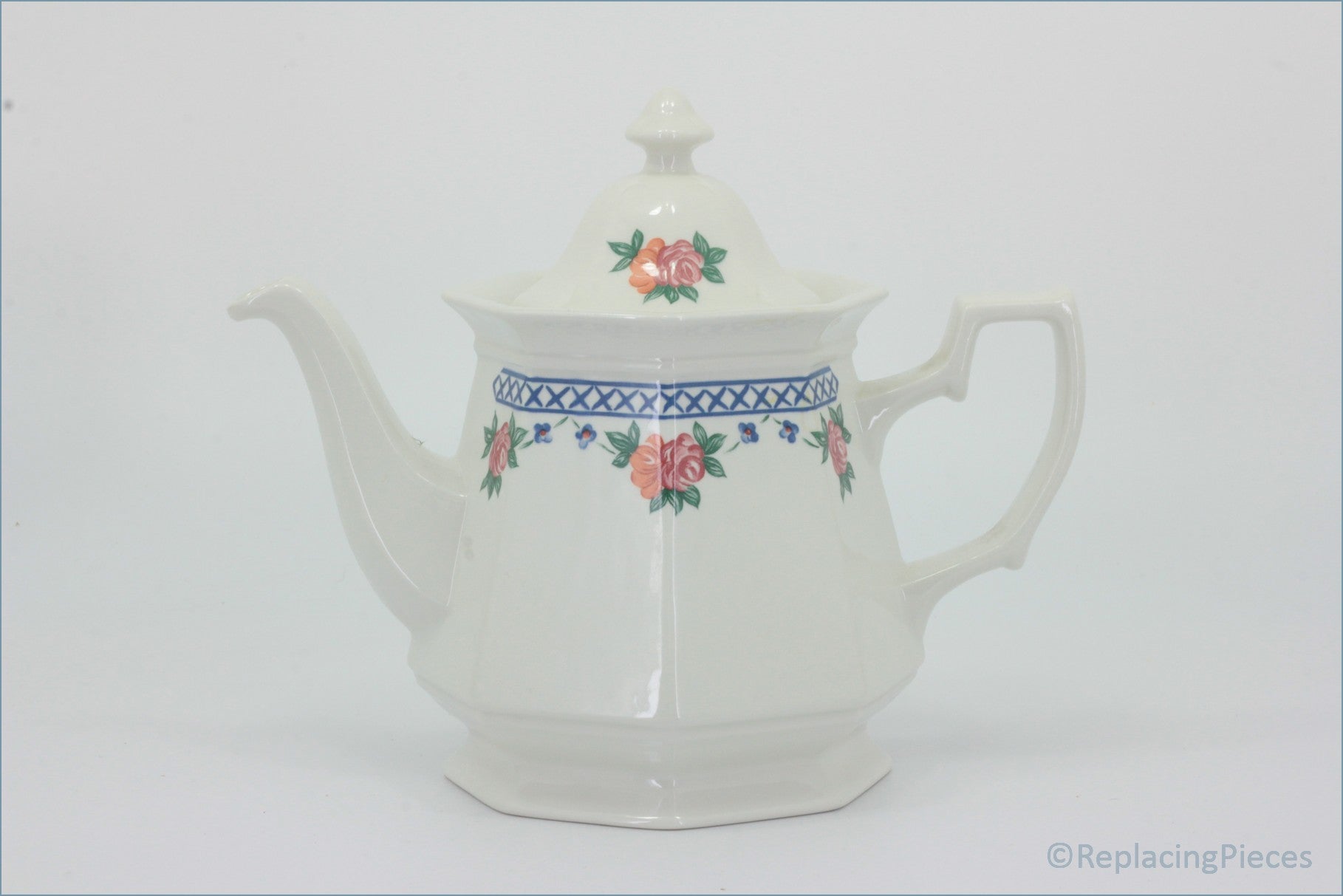 Wedgwood - Trellis Rose - Teapot