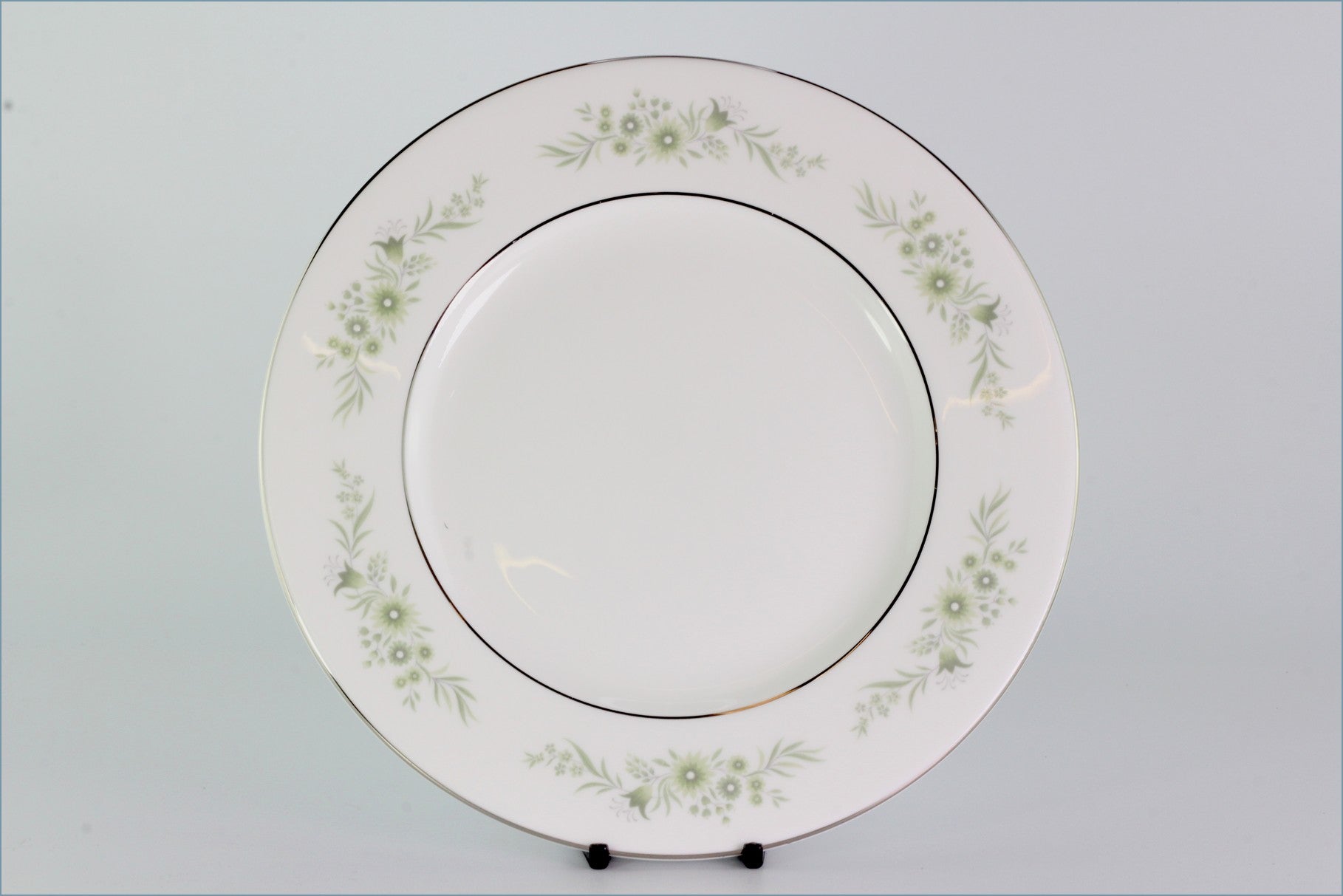 Wedgwood - Westbury (R4410) - 9" Luncheon Plate