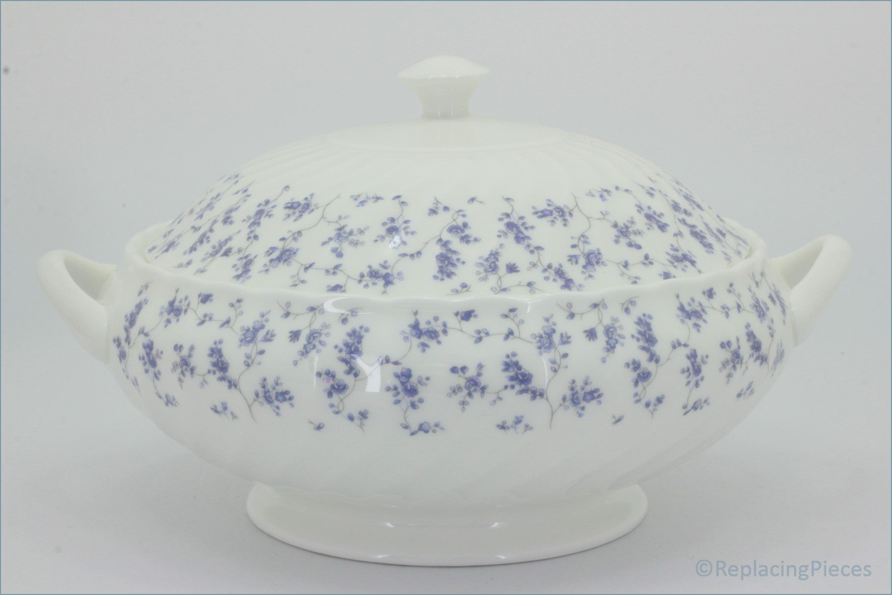 Wedgwood - Windrush - Lidded Vegetable Dish