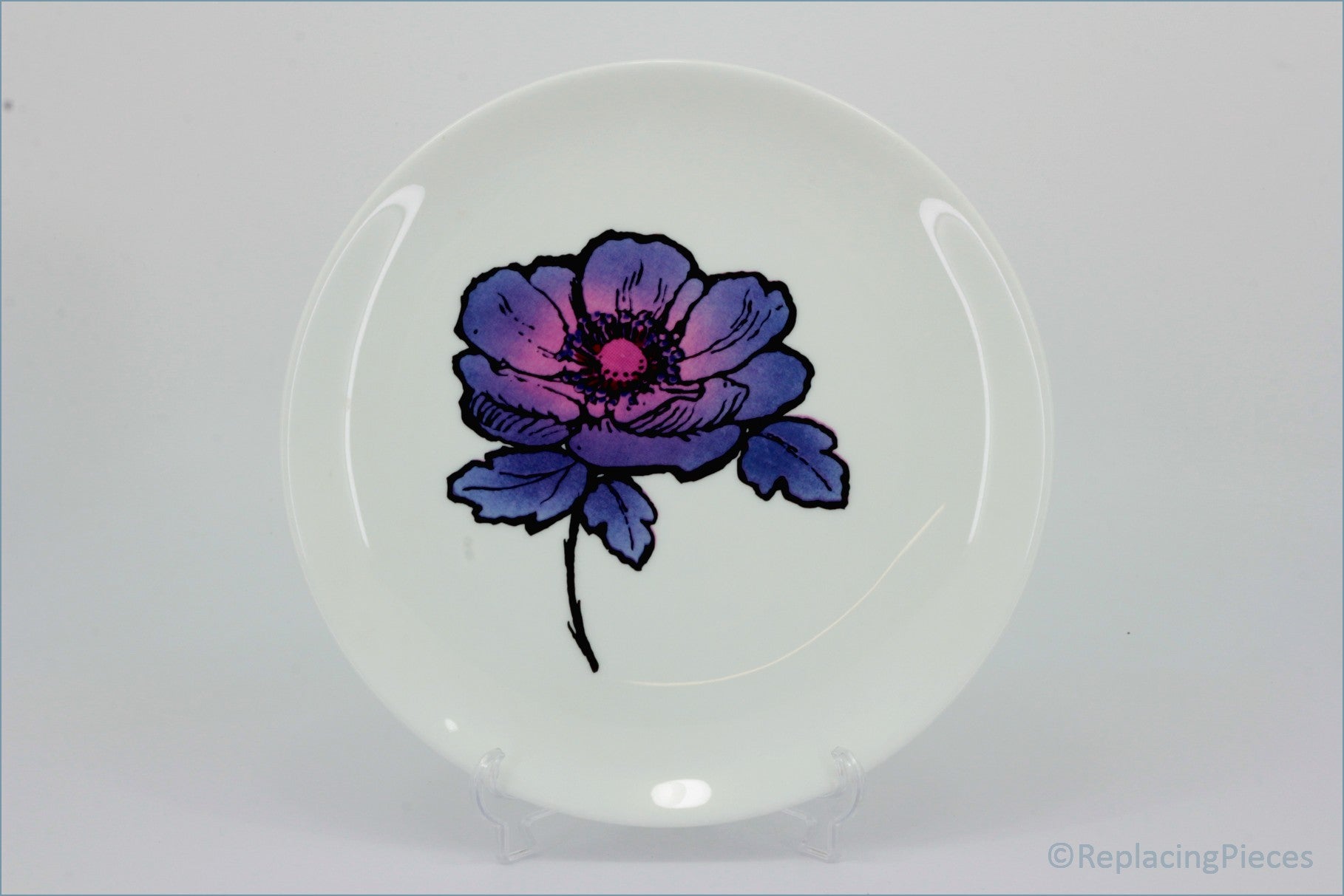 Wedgwood - Blue Anemone - 9" Luncheon Plate