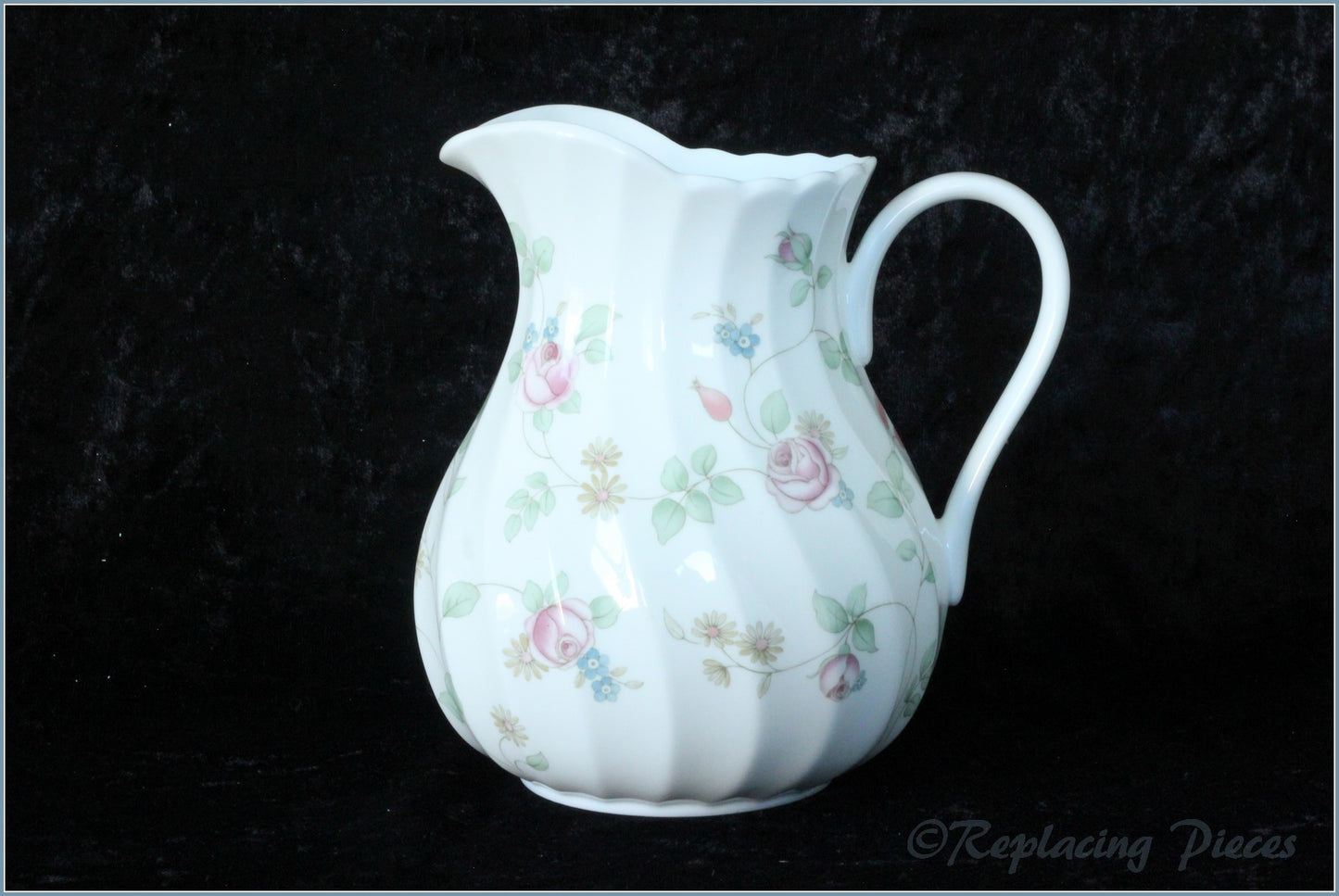 Wedgwood - Rosehip - 1 Pint Jug