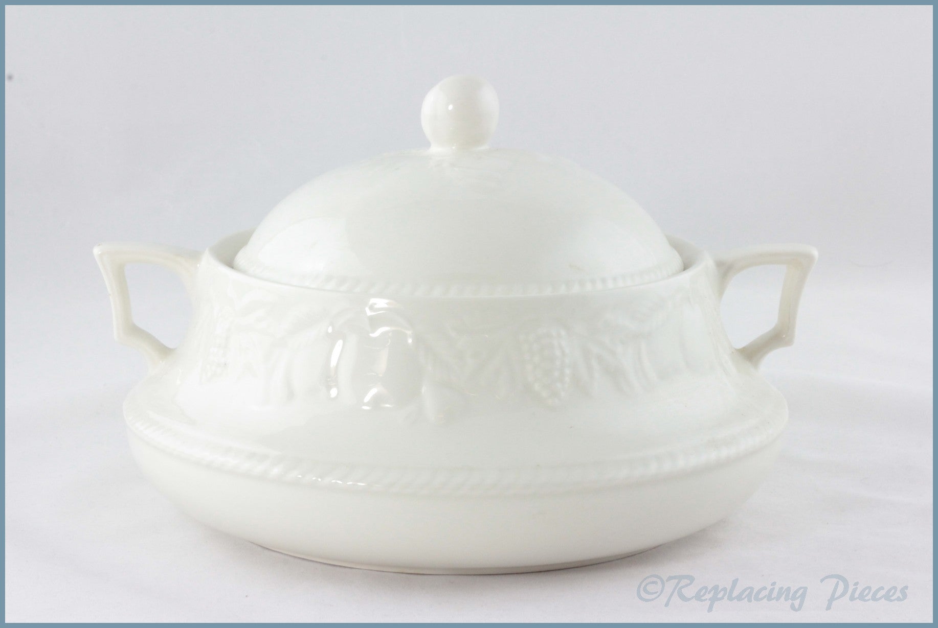BHS - Lincoln - Lidded Vegetable Dish