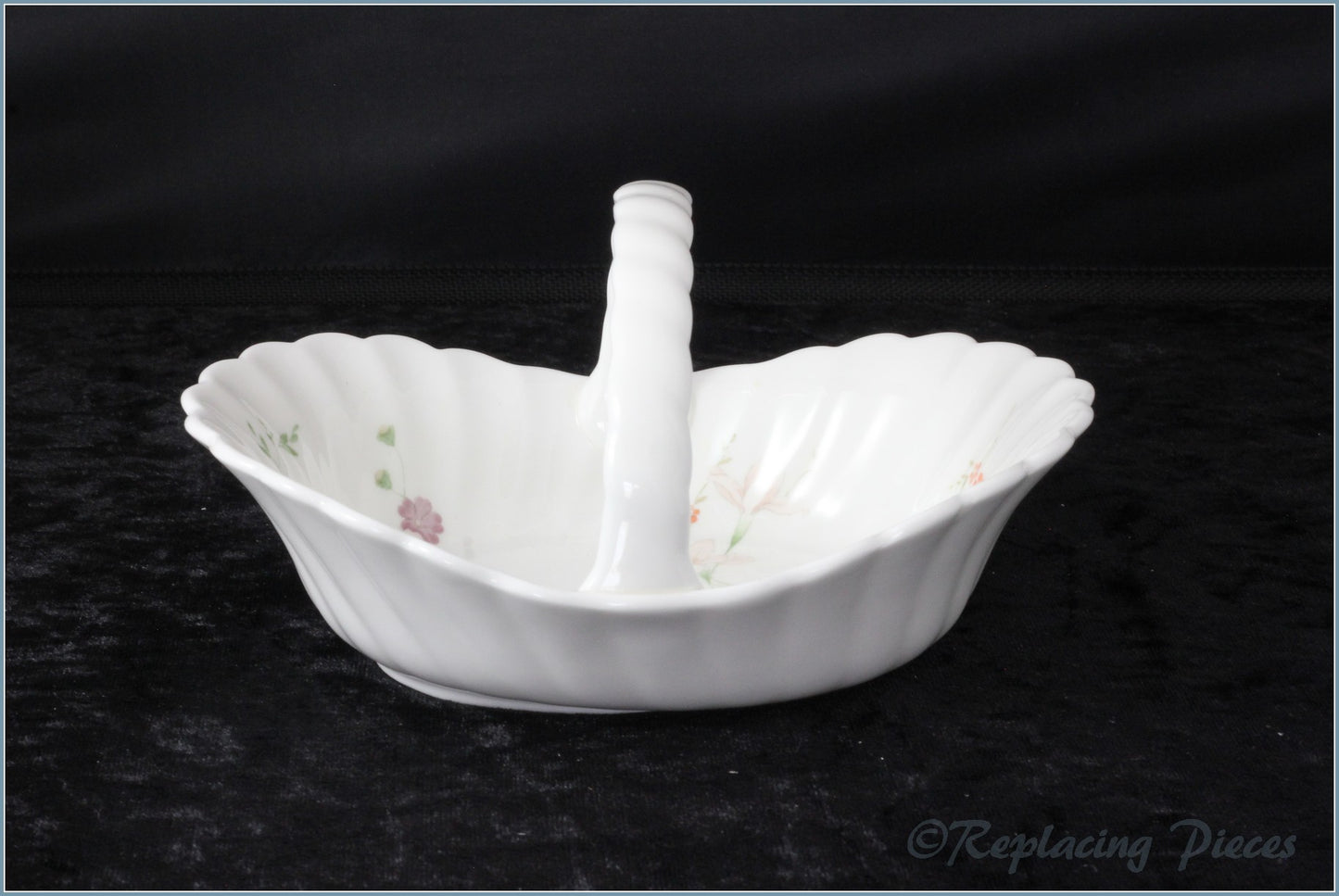 Wedgwood - Campion - Basket
