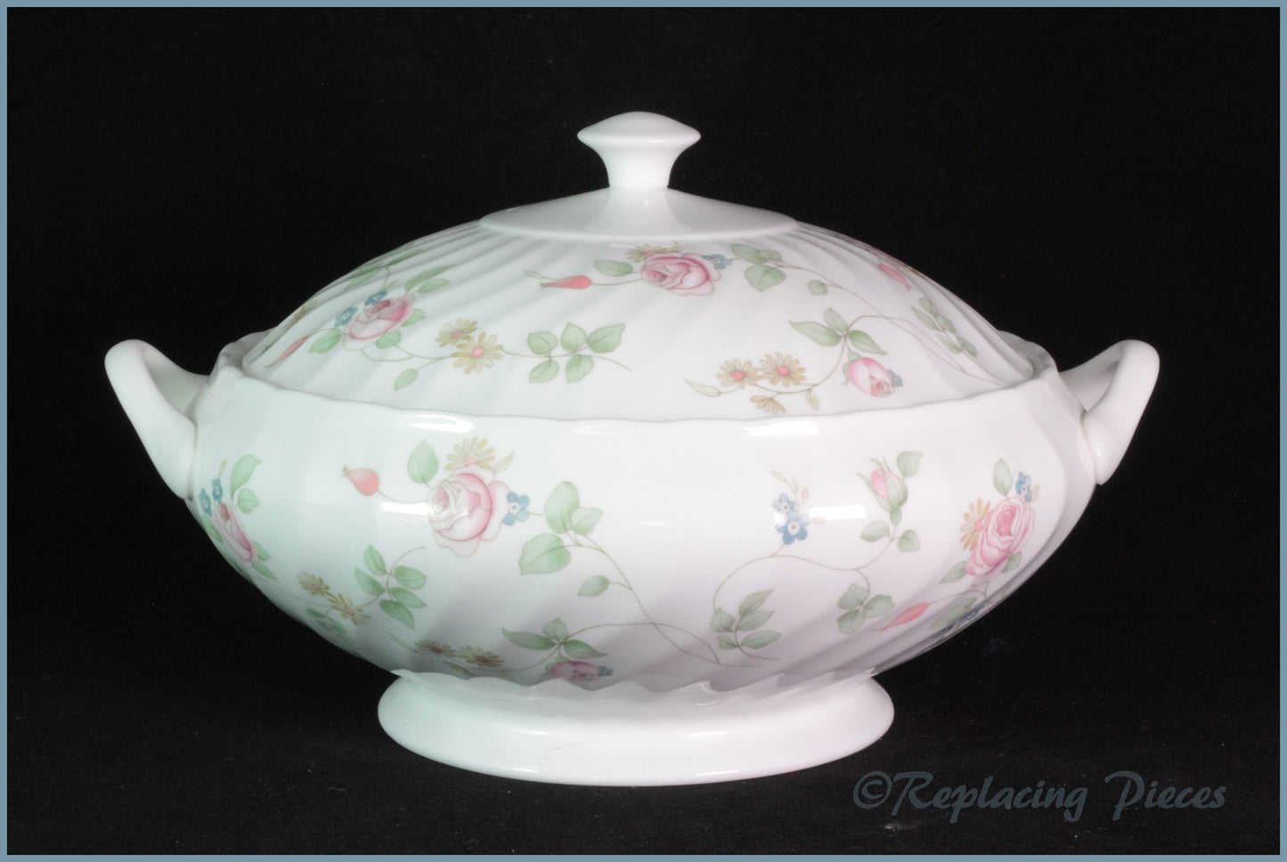 Wedgwood - Rosehip - Lidded Vegetable Dish