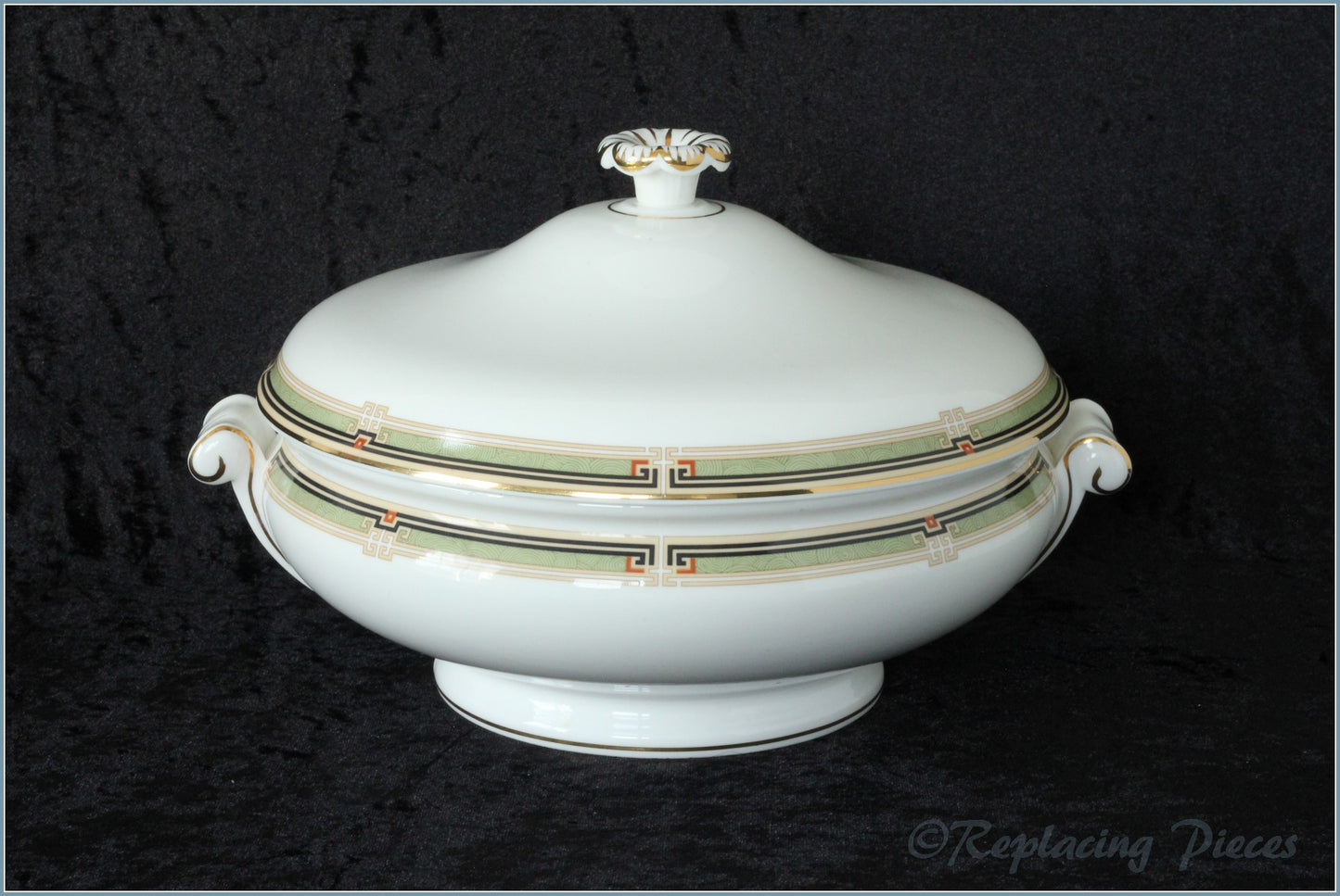 Wedgwood - Oberon - Lidded Vegetable Dish