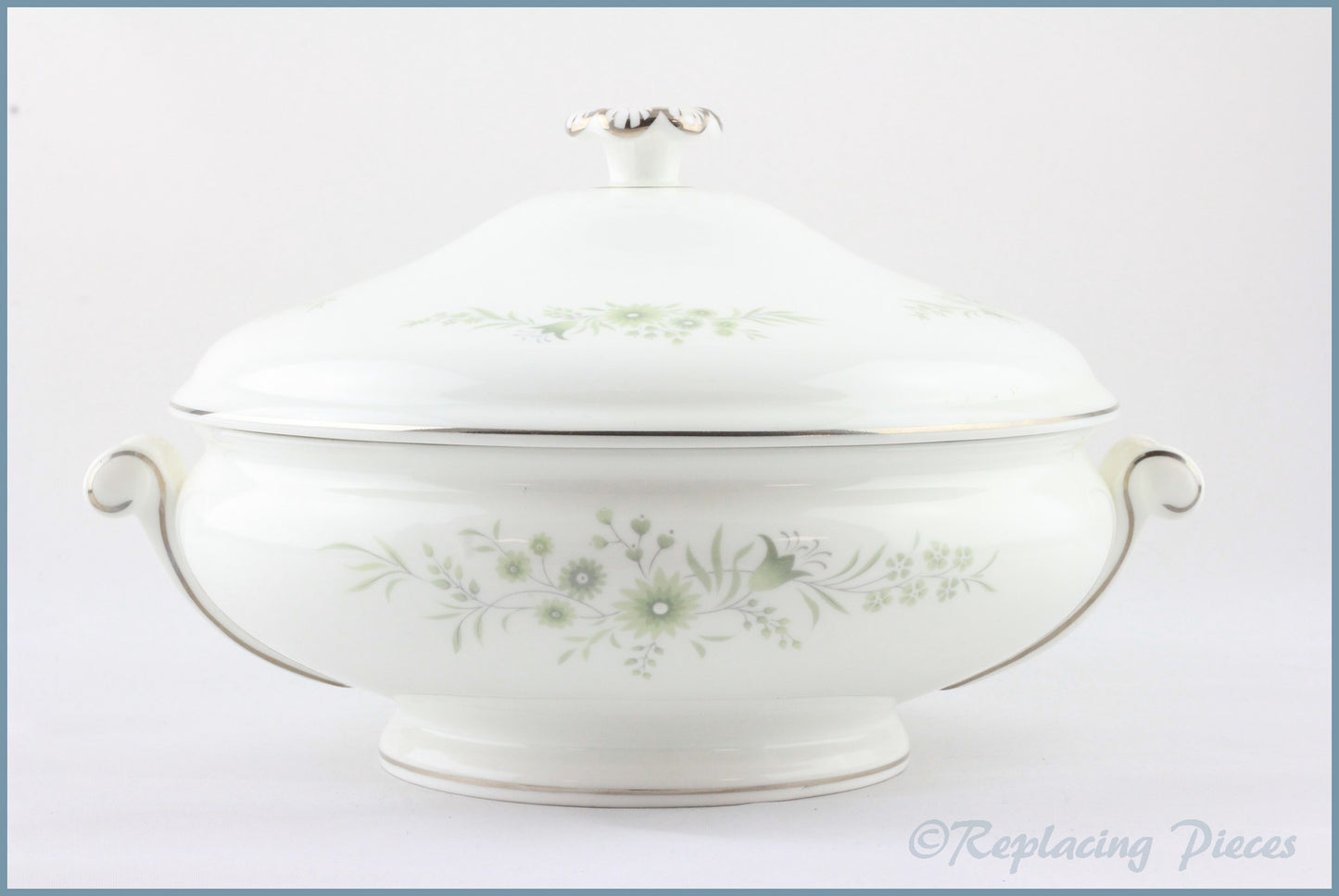 Wedgwood - Westbury (R4410) - Lidded Vegetable Dish