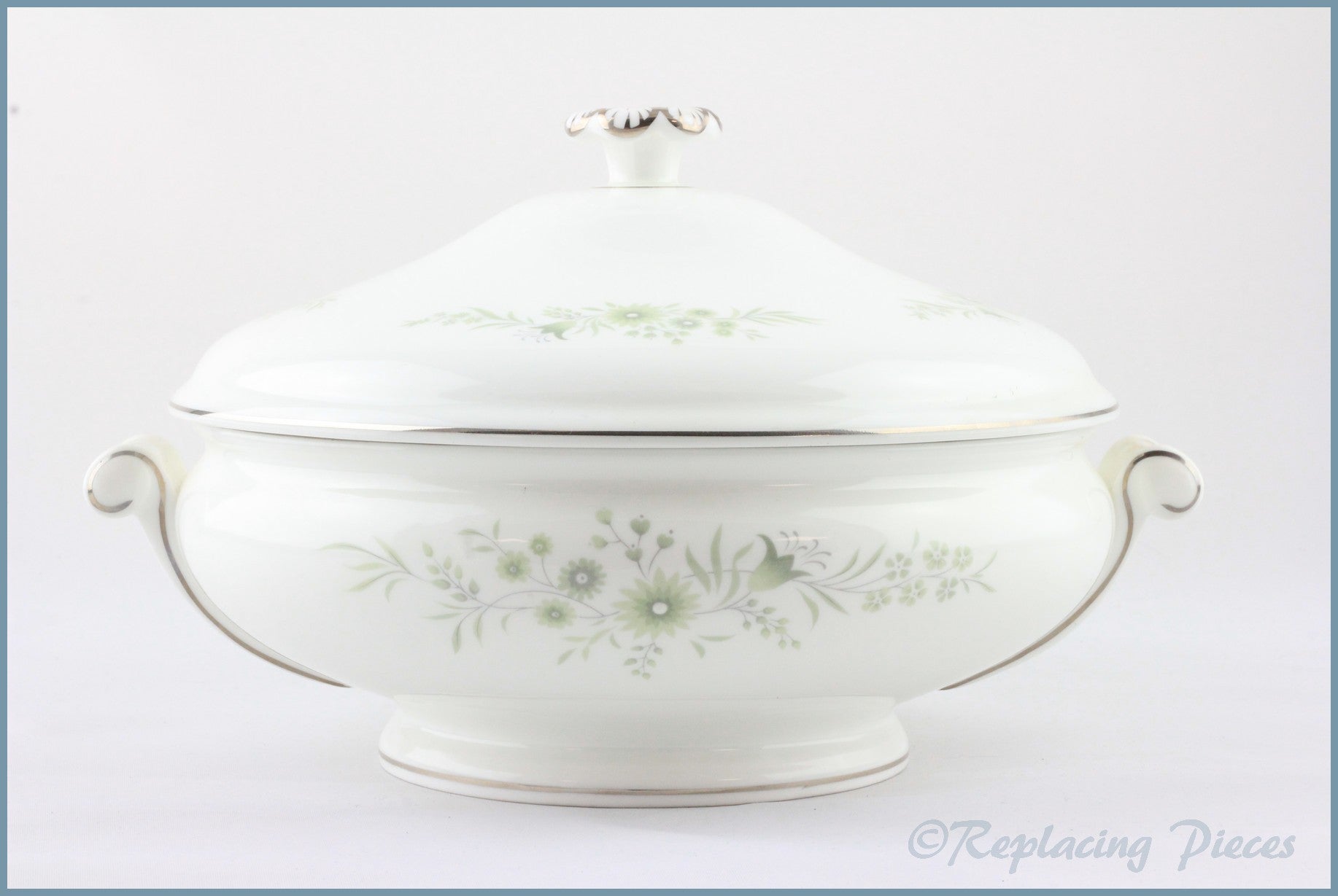 Wedgwood - Westbury (R4410) - Lidded Vegetable Dish