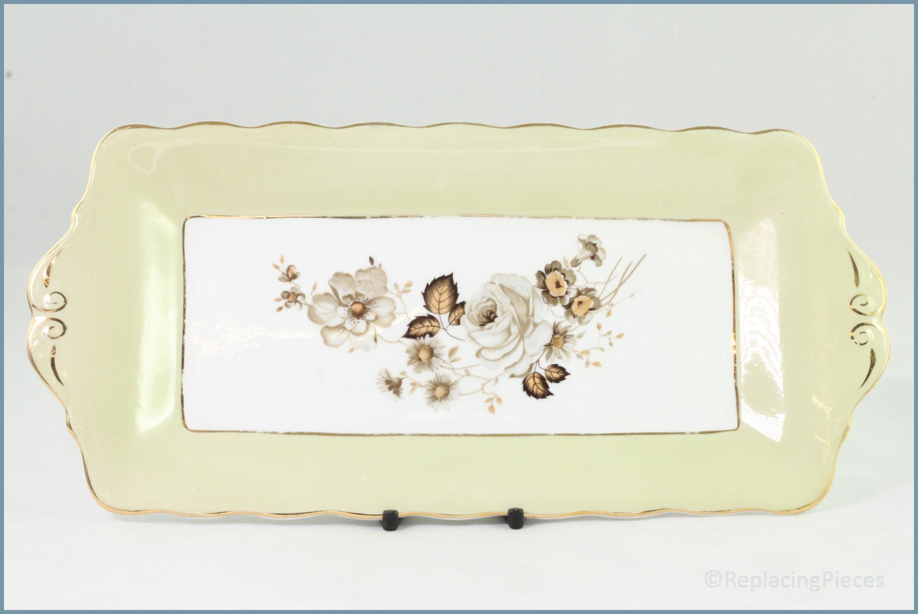 Queen Anne - Terra Nova - Sandwich Tray
