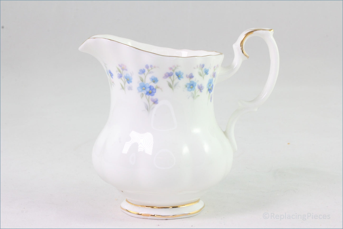 Royal Albert - Memory Lane - Cream Jug