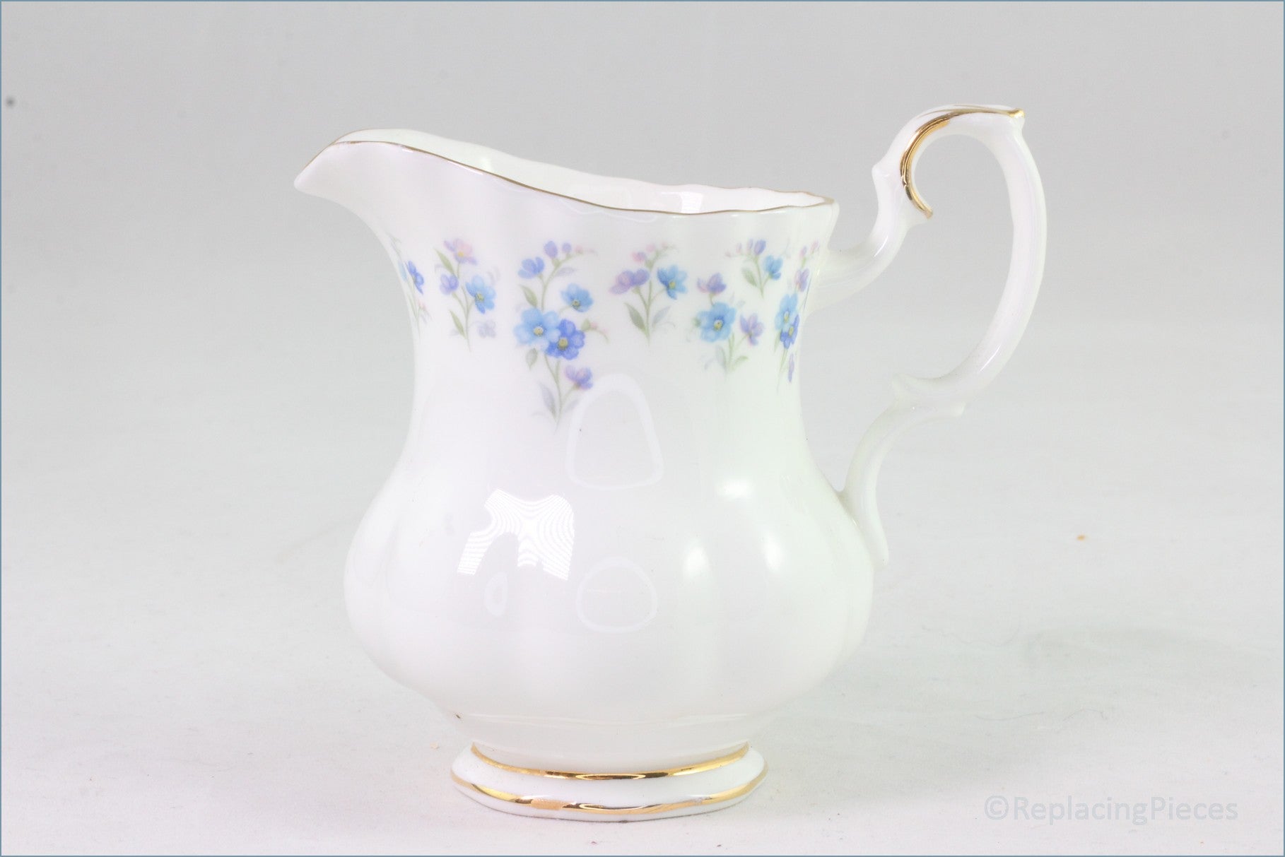 Royal Albert - Memory Lane - Cream Jug
