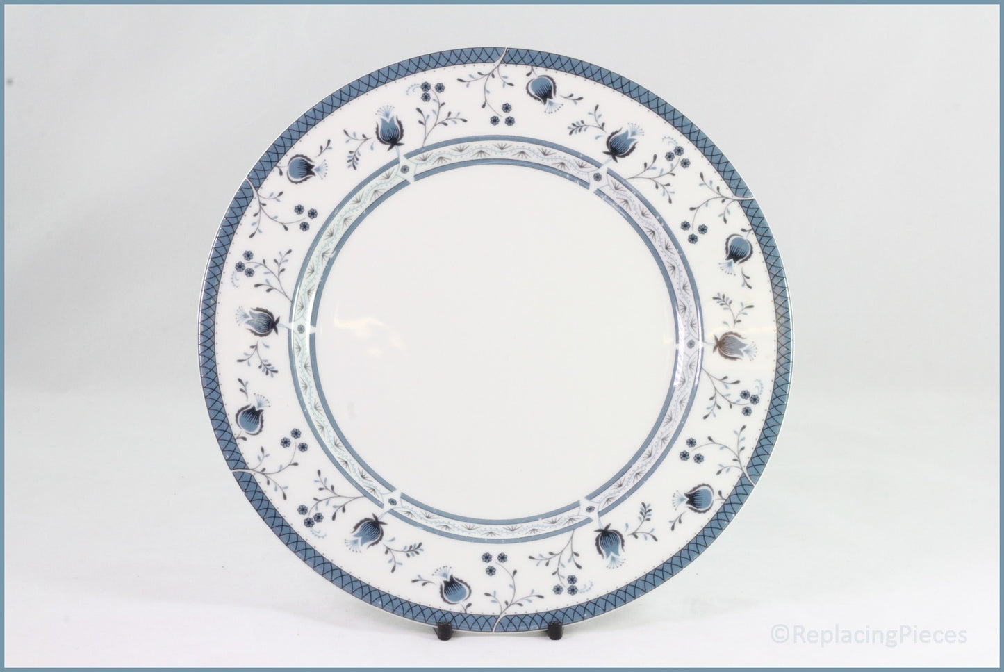 Royal Doulton - Cambridge (TC1017) - 9" Luncheon Plate