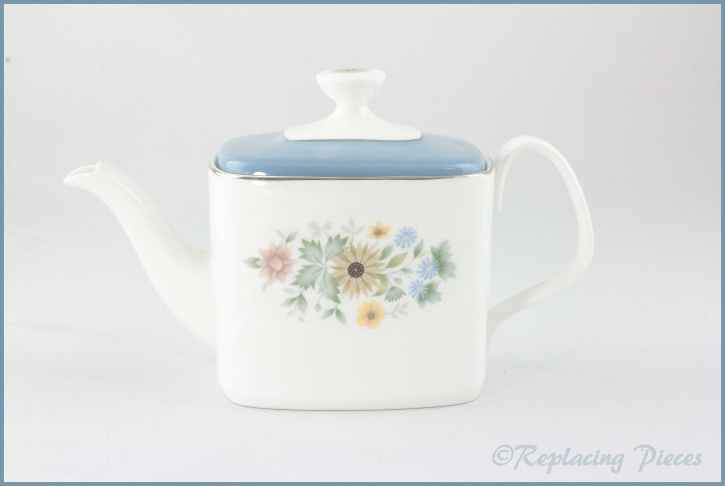Royal Doulton - Pastorale (H5002) - 1 Pint Teapot