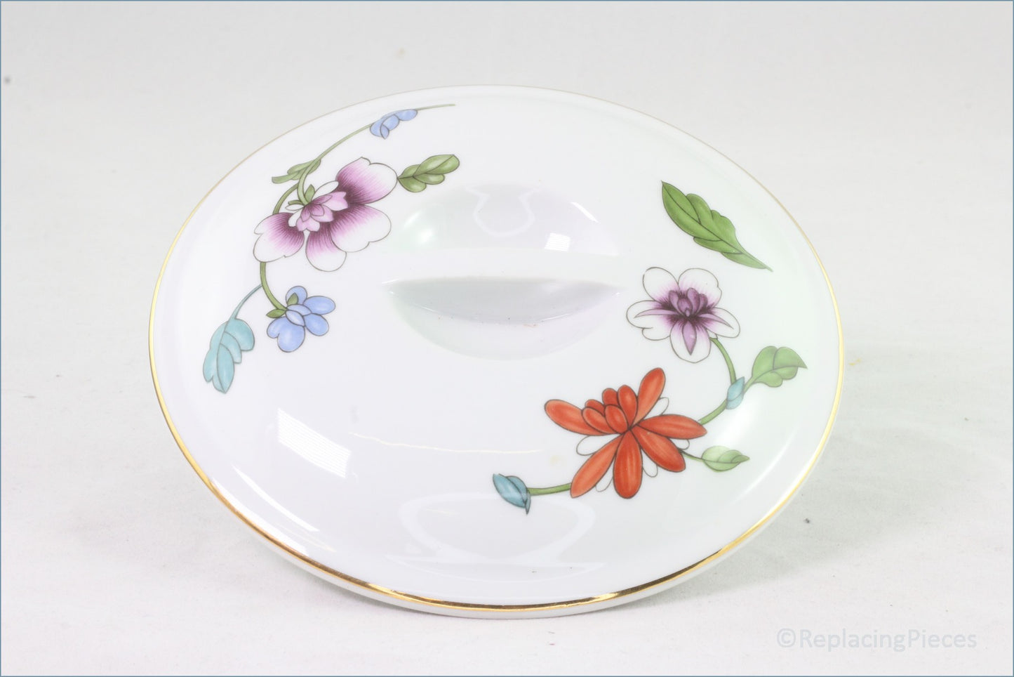 Royal Worcester - Astley (Gold Edge) - Casserole Lid ONLY