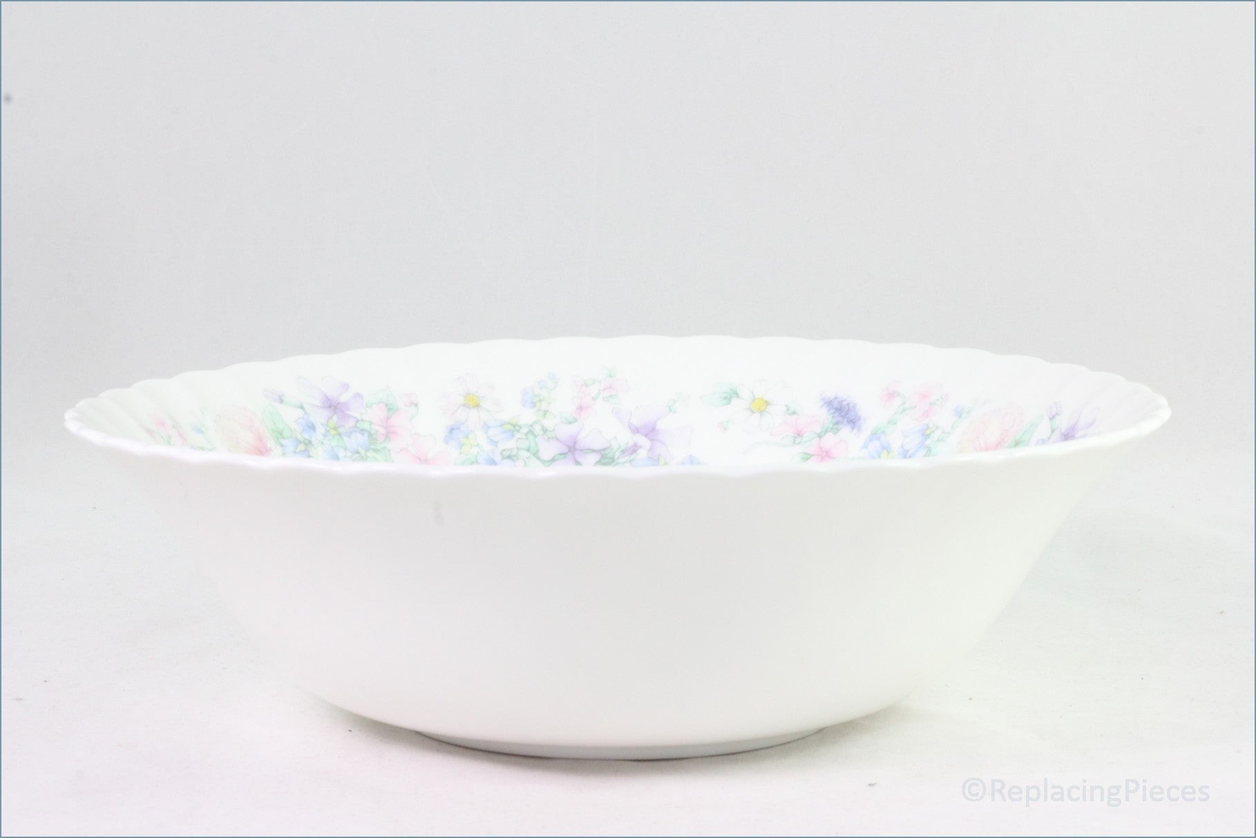 Wedgwood - Angela (Fluted) (R4870) - 10 1/4" Salad Bowl