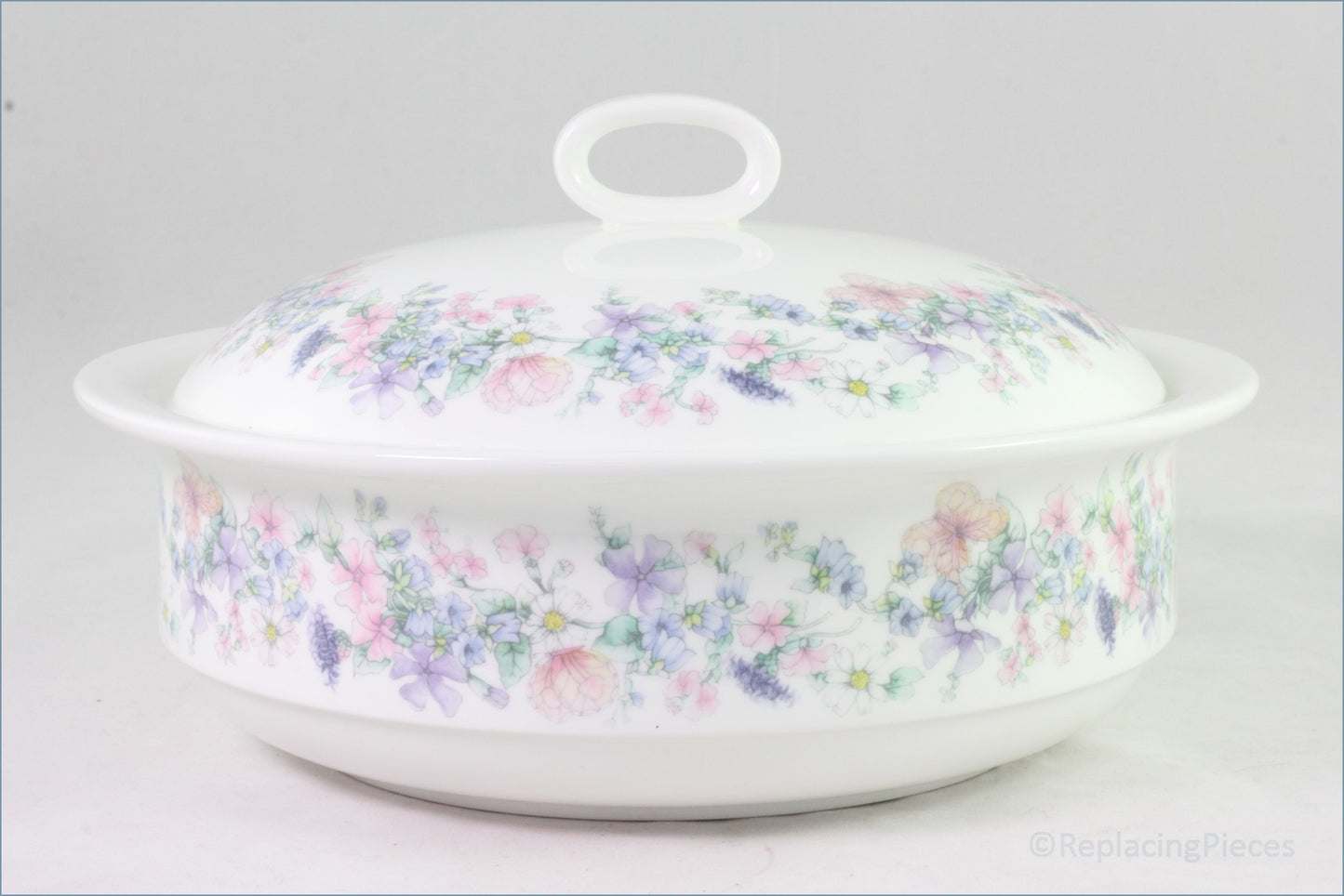 Wedgwood - Angela (Plain Edge) - Lidded Vegetable Dish