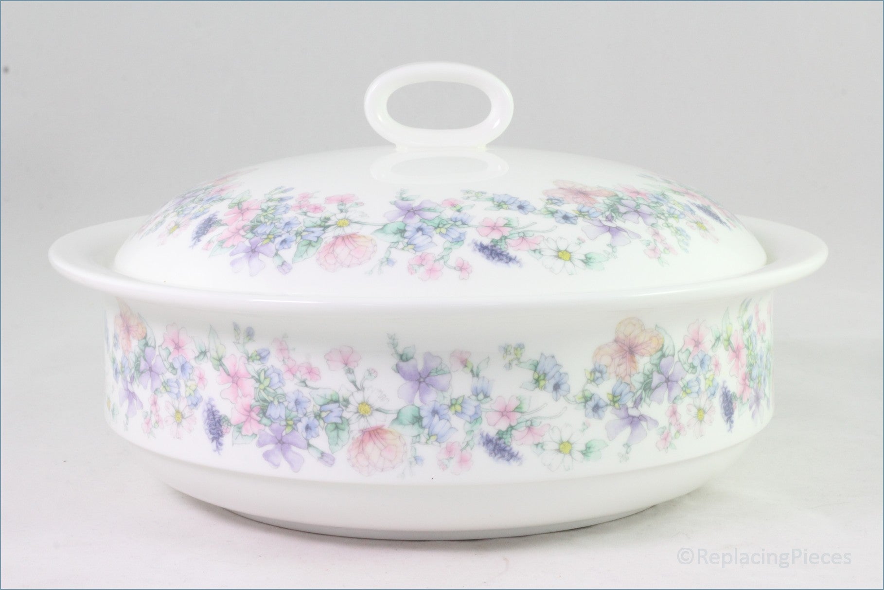 Wedgwood - Angela (Plain Edge) - Lidded Vegetable Dish