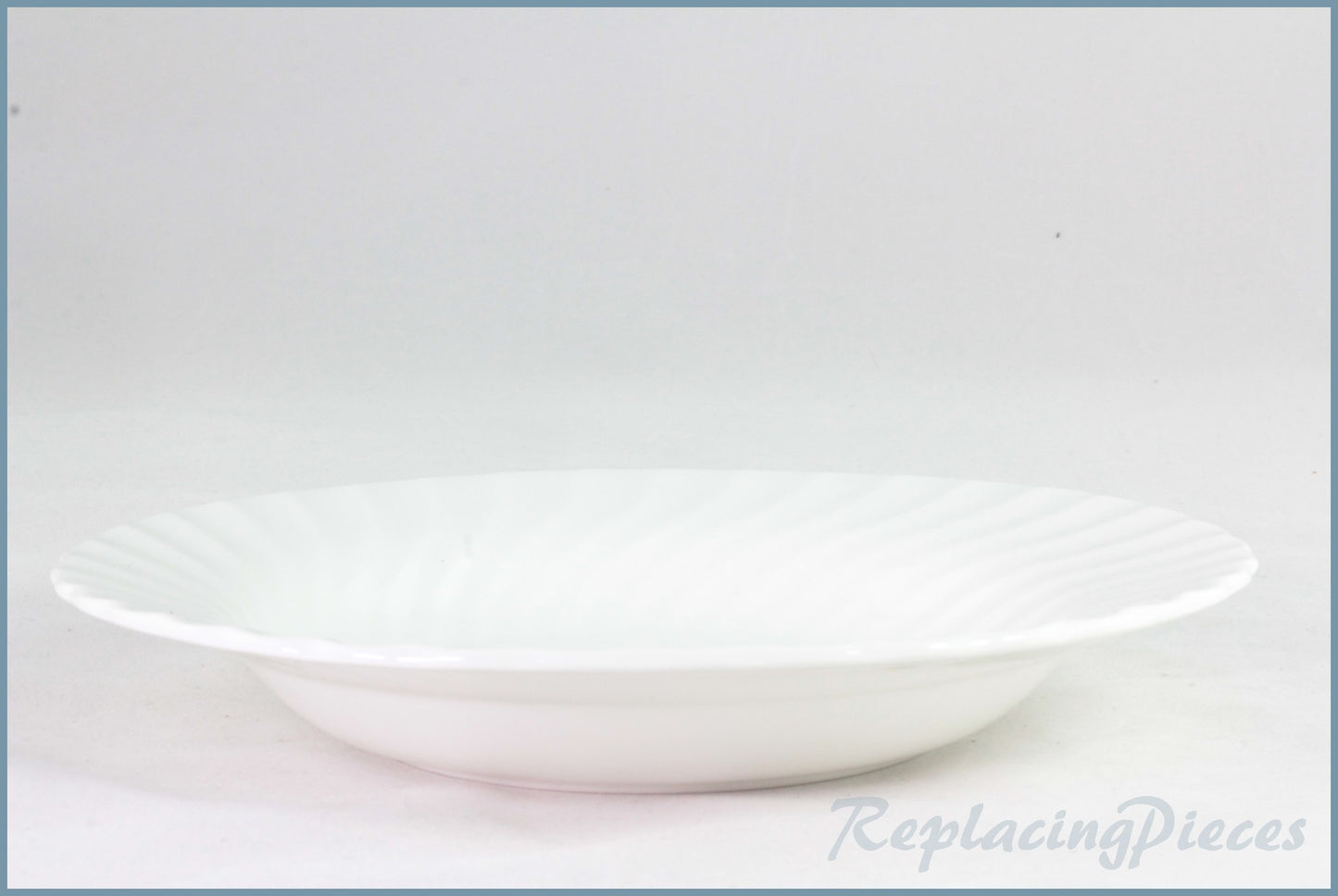 Wedgwood - Candlelight - 8 3/4" Rimmed Bowl