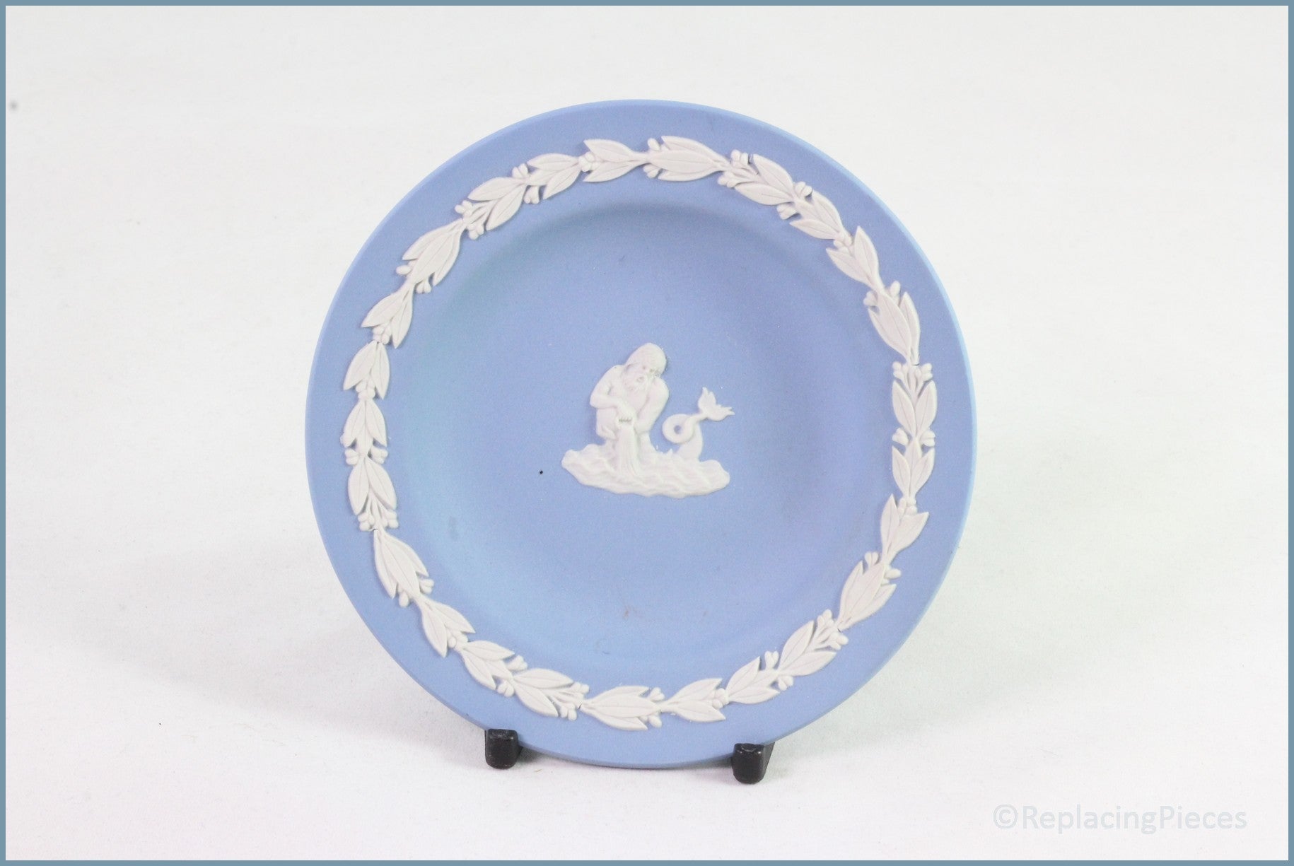 Wedgwood - Jasperware (Pale Blue) - Zodiac Pin Tray - Aquarius