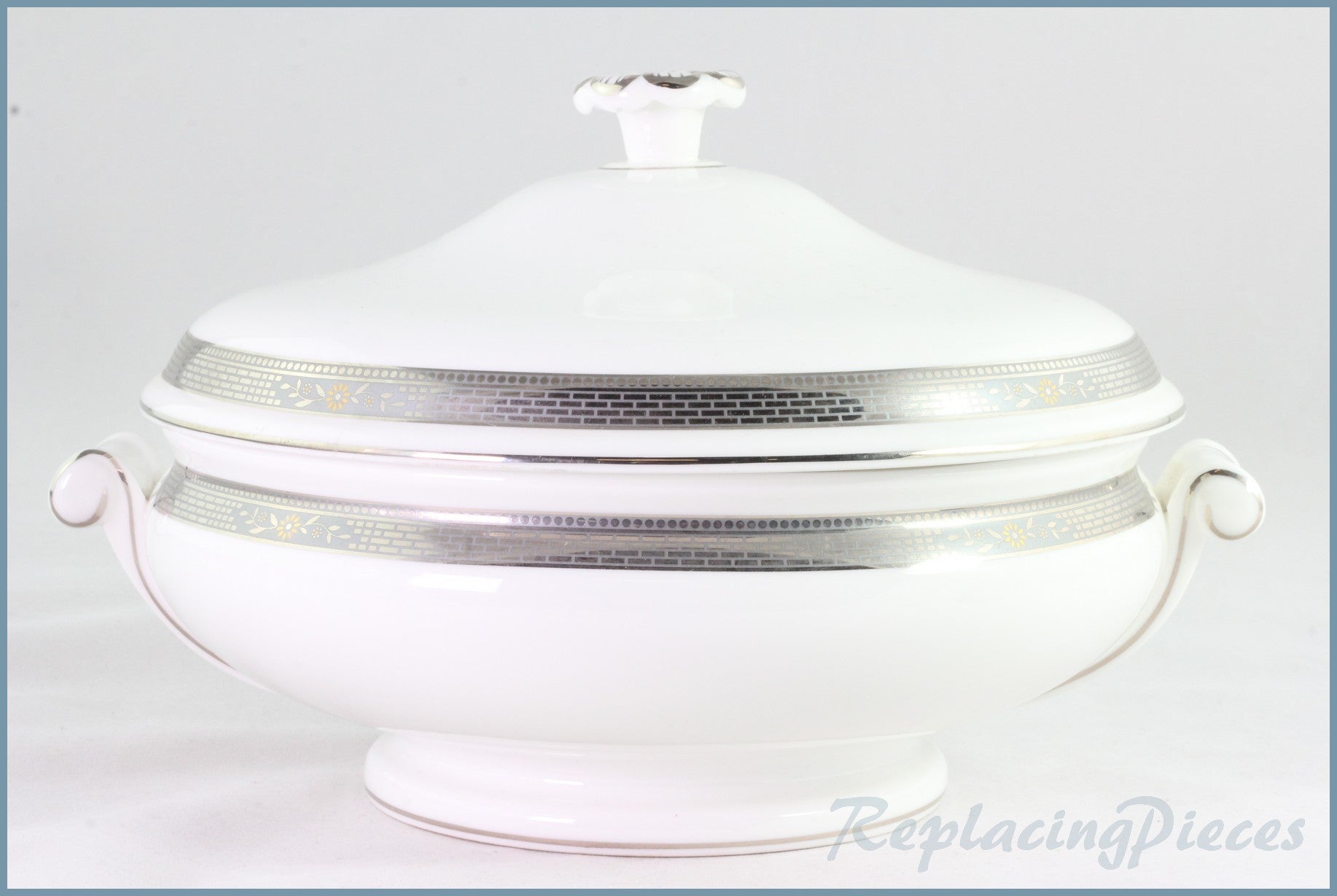 Wedgwood - Marcasite - Lidded Vegetable Dish