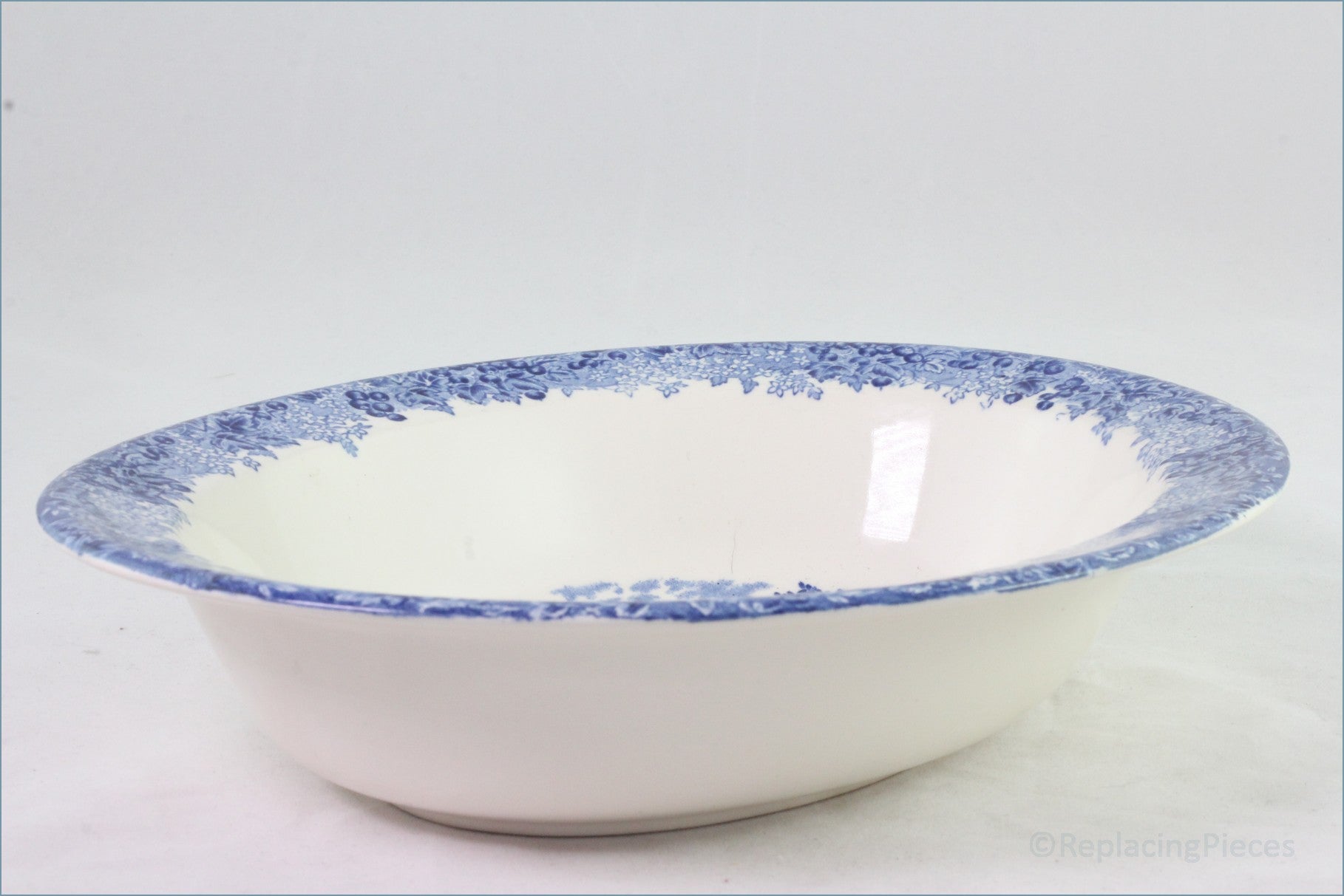 Wedgwood - Romantic England - Open Vegetable Dish (Warwick West Gate)