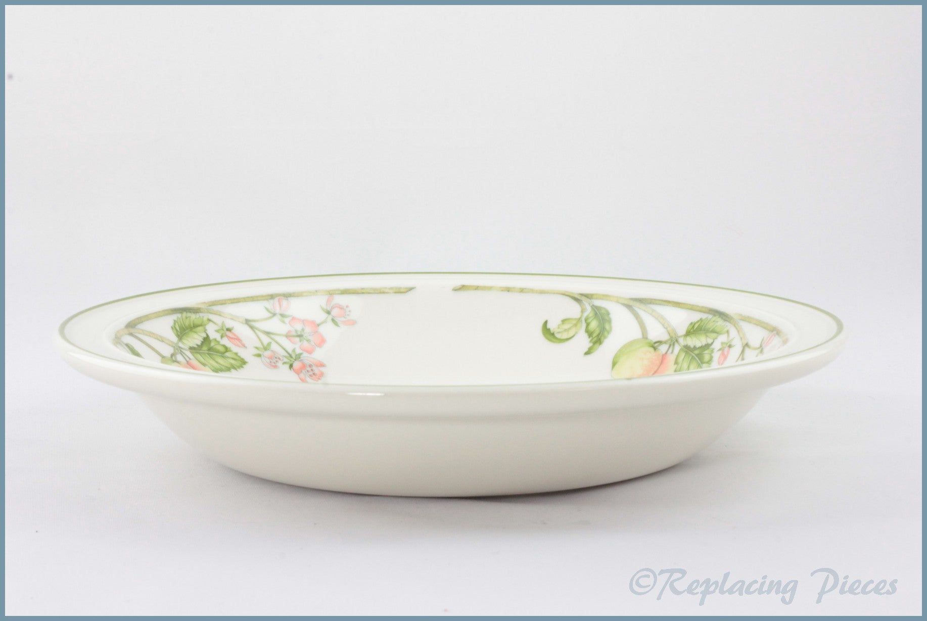 Wedgwood - Wild Apple - 8 7/8" Rimmed Bowl