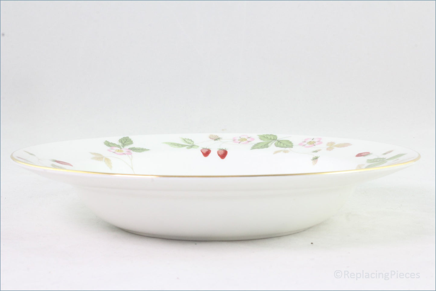 Wedgwood - Wild Strawberry - 8" Rimmed Bowl