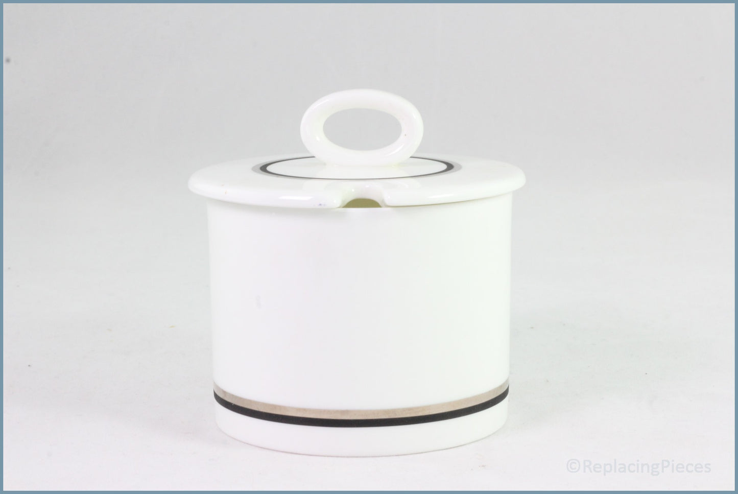 Wedgwood (Susie Cooper) - Charisma - Lidded Sugar Bowl