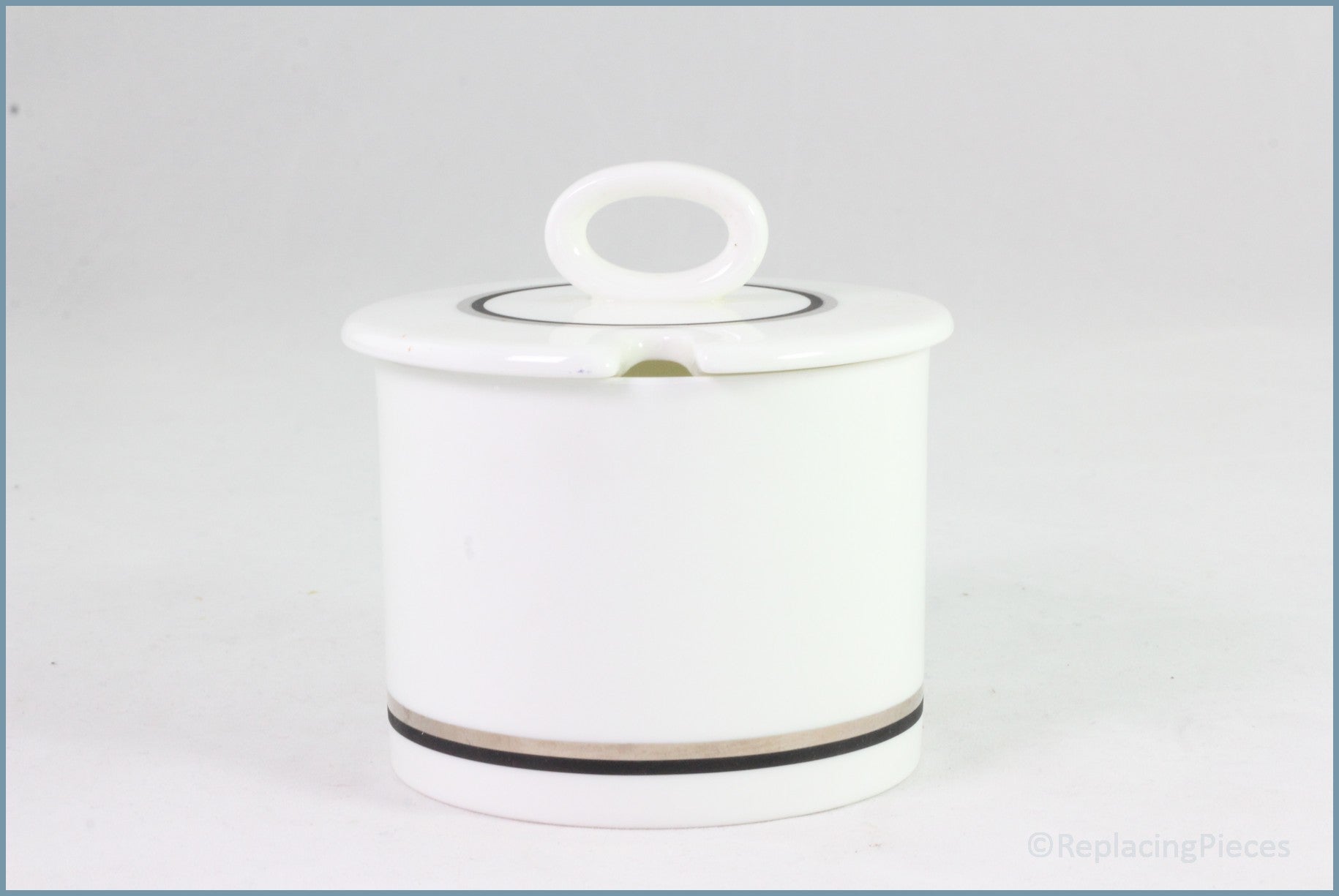 Wedgwood (Susie Cooper) - Charisma - Lidded Sugar Bowl