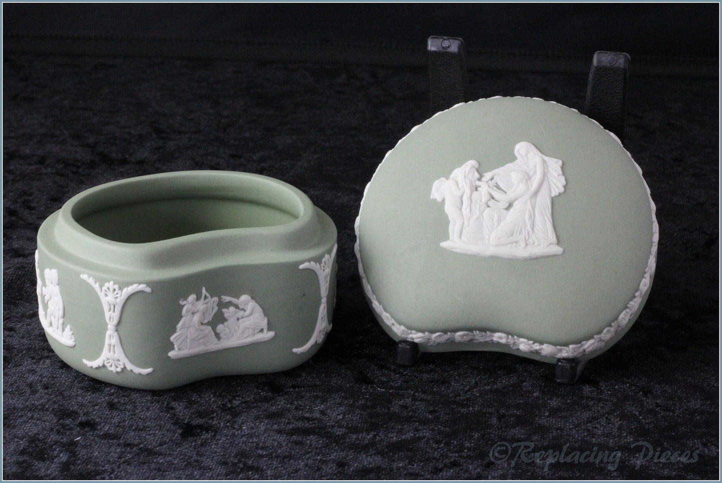 Wedgwood - Jasperware (Sage Green) - Kidney Shaped Lidded Box - WWJWG2
