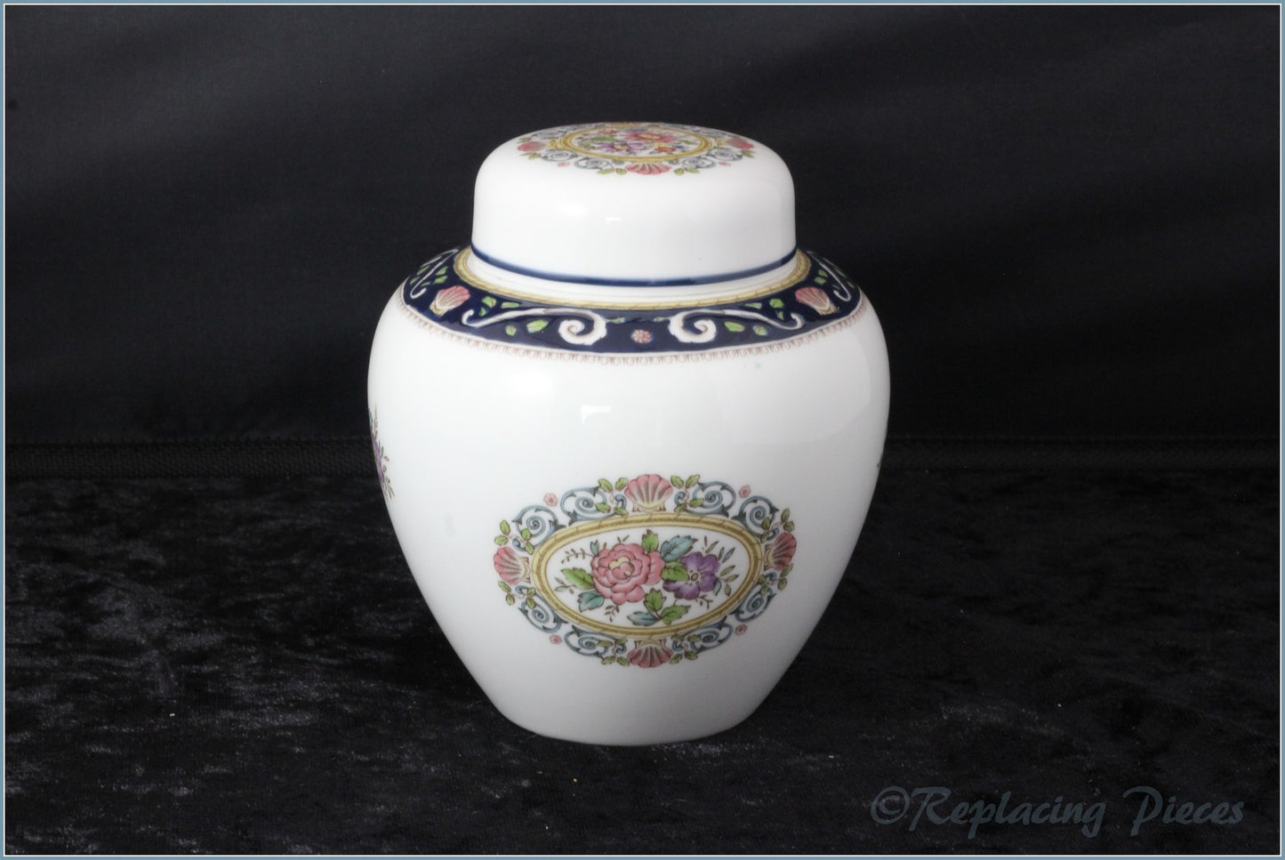 Wedgwood (W4472) - Runnymede - Ginger Jar