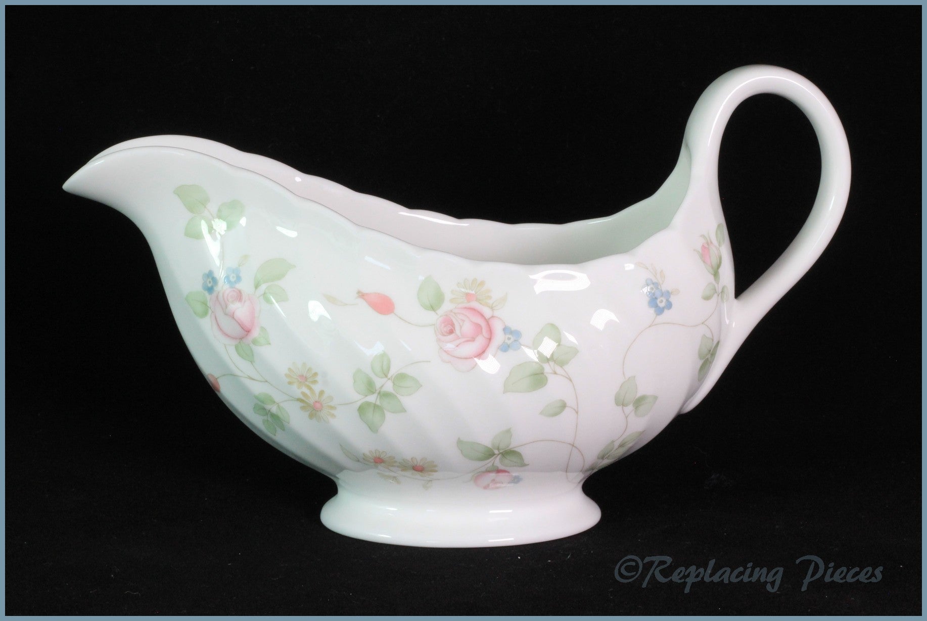 Wedgwood - Rosehip - Gravy Boat