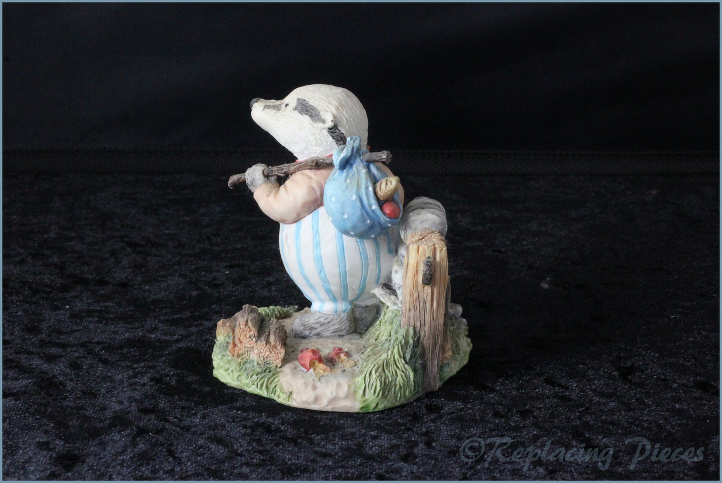Villeroy & Boch - Foxwood Tales Figurines - No.3 Jeremy Badger