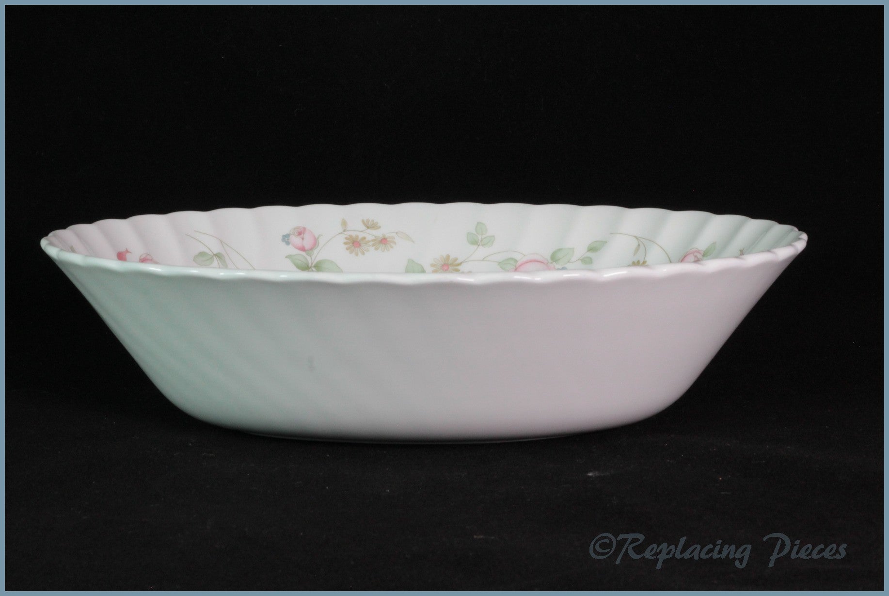 Wedgwood - Rosehip - Open Vegetable Dish