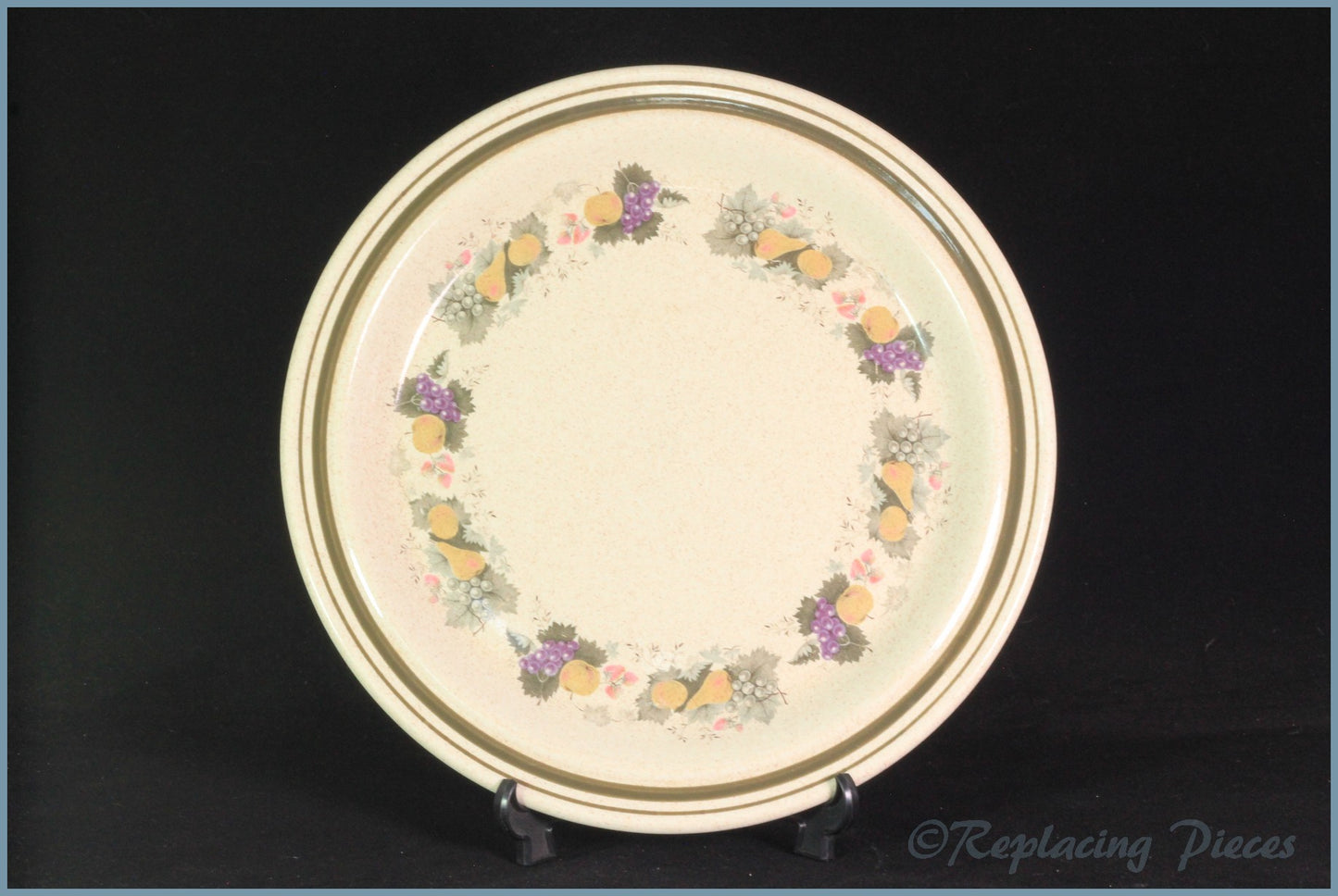 Royal Doulton - Harvest Garland (Old Style) - 9 5/8" Luncheon Plate