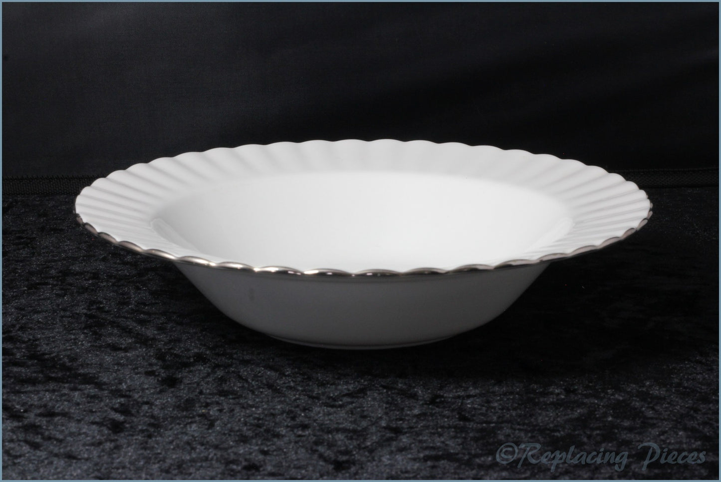 Royal Albert - Chantilly - 8" Rimmed Bowl
